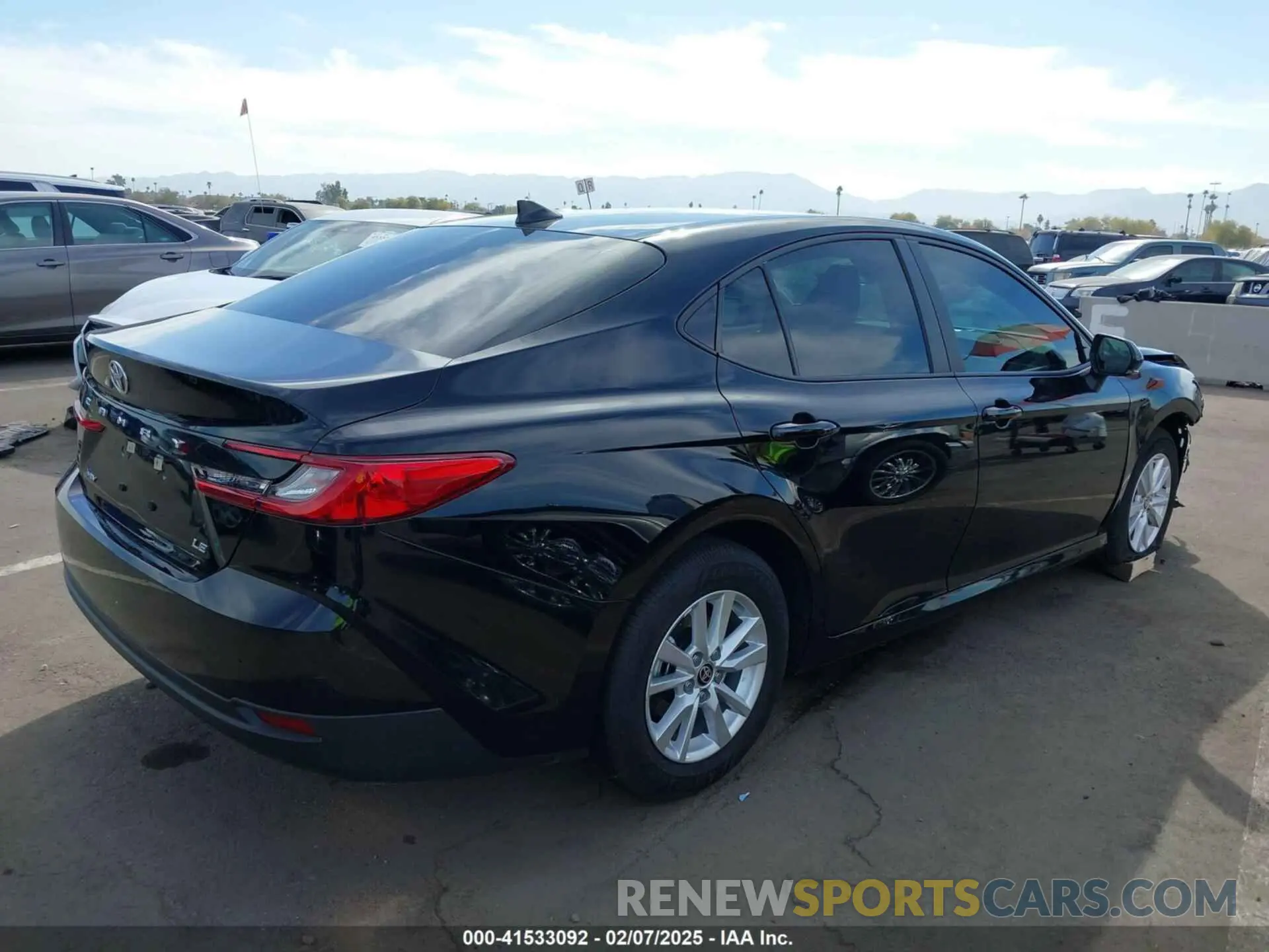 4 Фотография поврежденного автомобиля 4T1DAACK9SU539788 TOYOTA CAMRY 2025
