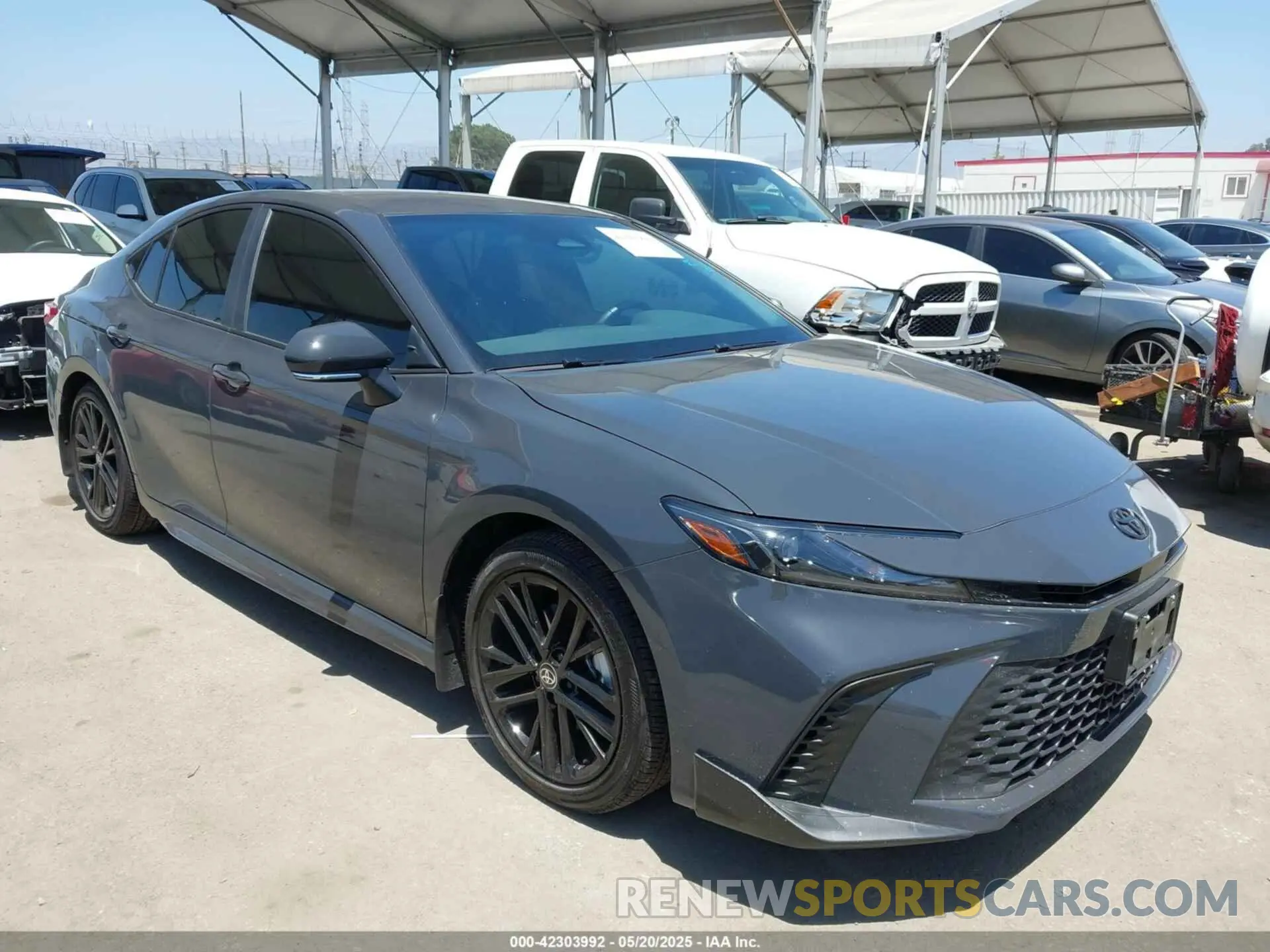 1 Photograph of a damaged car 4T1DAACK9SU566988 TOYOTA CAMRY 2025