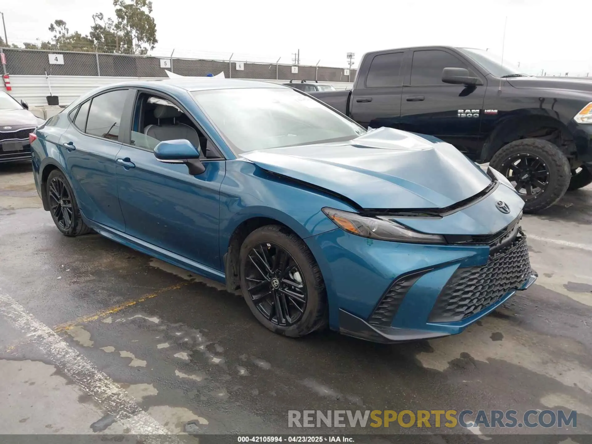 1 Фотография поврежденного автомобиля 4T1DAACK9SU570670 TOYOTA CAMRY 2025