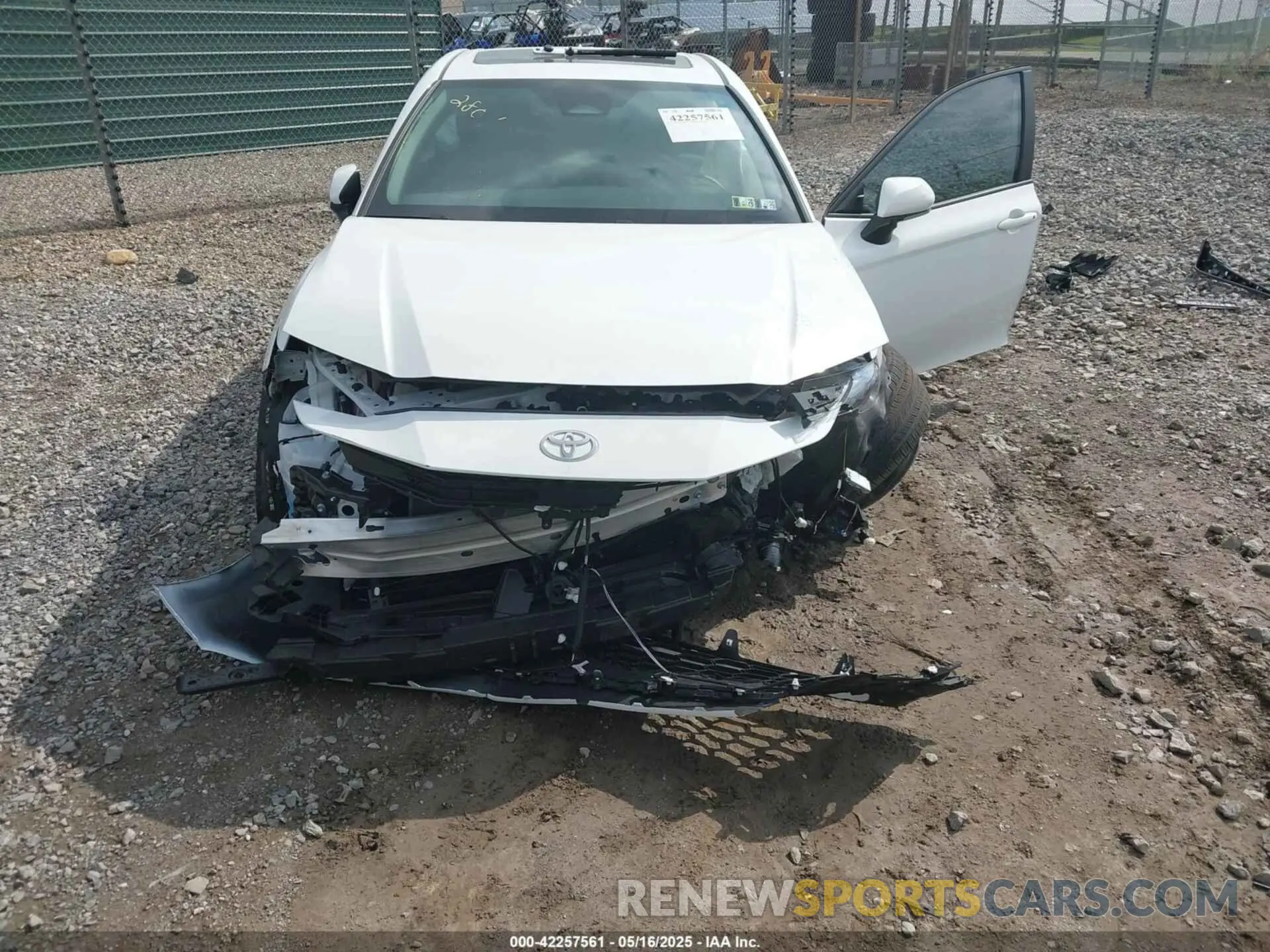 6 Photograph of a damaged car 4T1DAACK9SU582804 TOYOTA CAMRY 2025