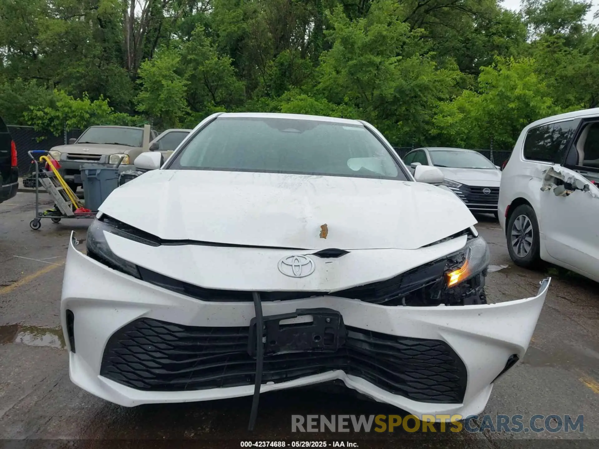 6 Photograph of a damaged car 4T1DAACK9SU593317 TOYOTA CAMRY 2025