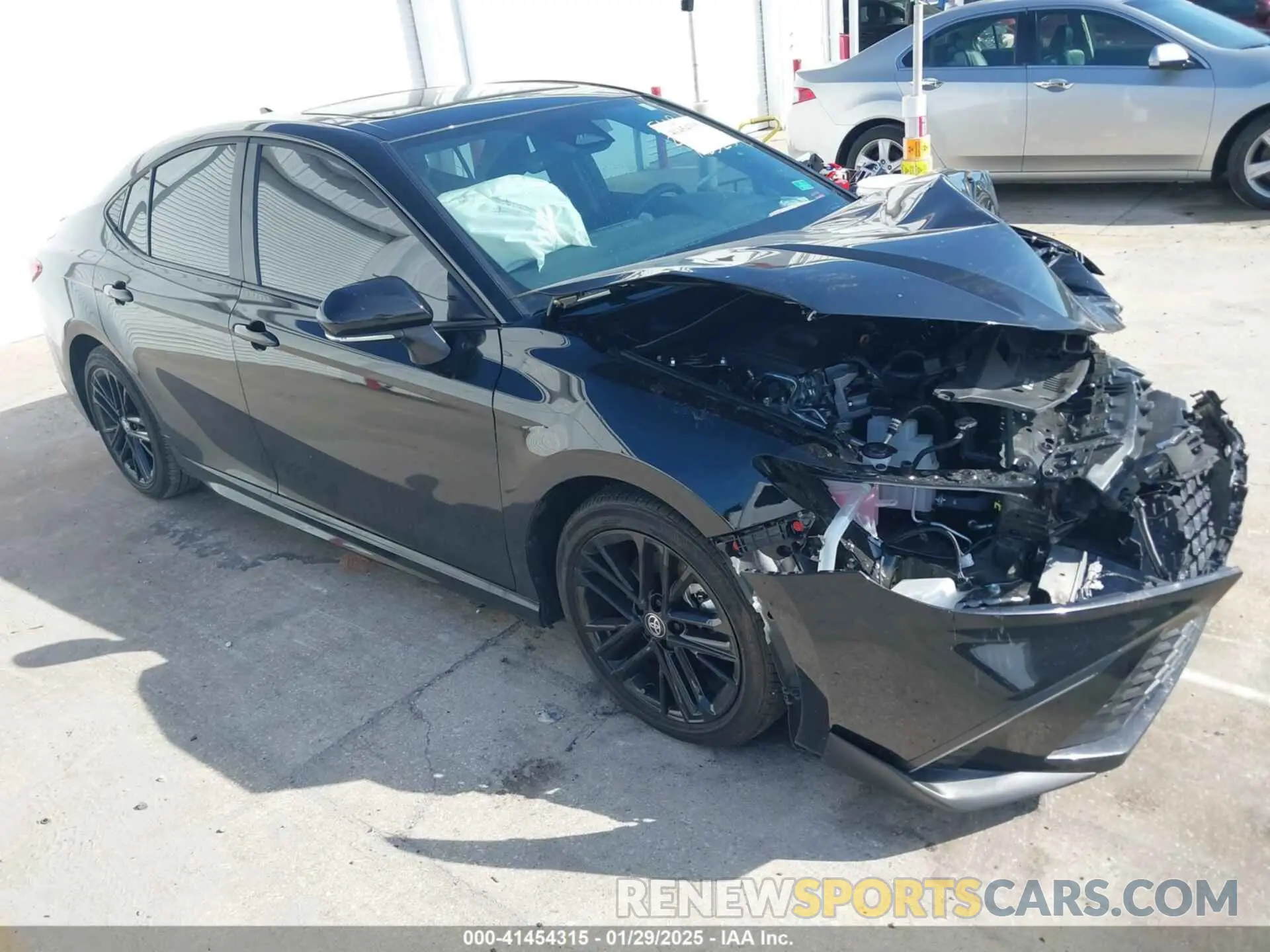 1 Фотография поврежденного автомобиля 4T1DAACKXSU018451 TOYOTA CAMRY 2025