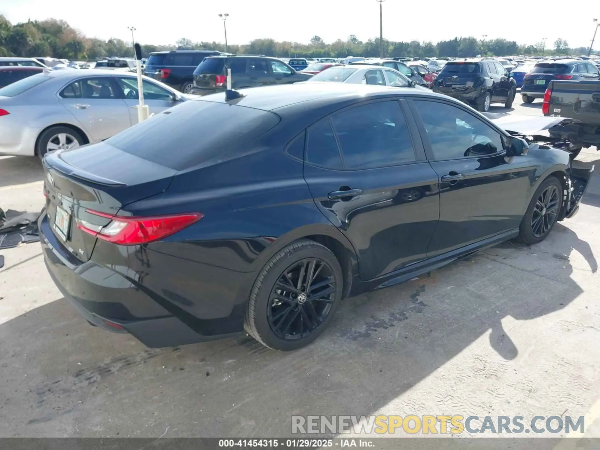 4 Фотография поврежденного автомобиля 4T1DAACKXSU018451 TOYOTA CAMRY 2025