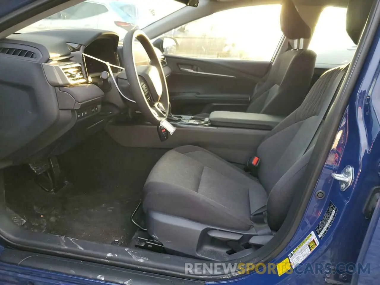 7 Photograph of a damaged car 4T1DAACKXSU036738 TOYOTA CAMRY 2025