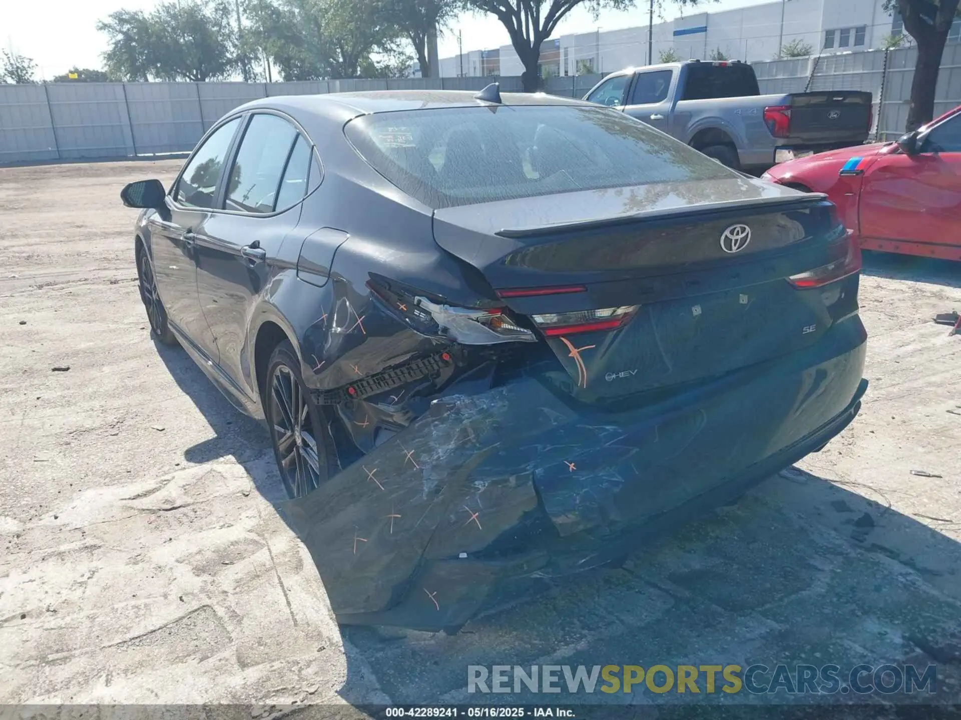 3 Photograph of a damaged car 4T1DAACKXSU060912 TOYOTA CAMRY 2025