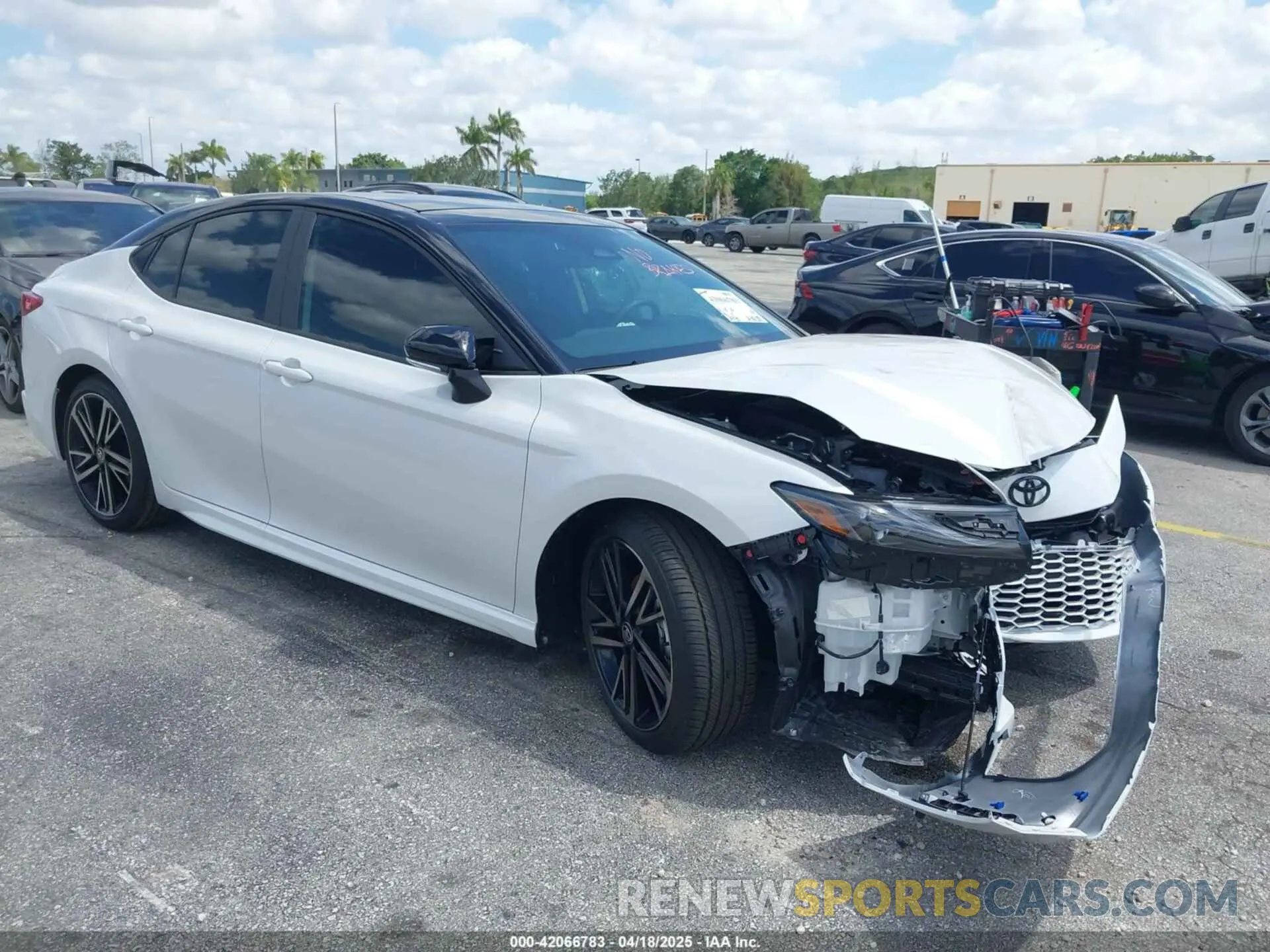 1 Photograph of a damaged car 4T1DAACKXSU079945 TOYOTA CAMRY 2025