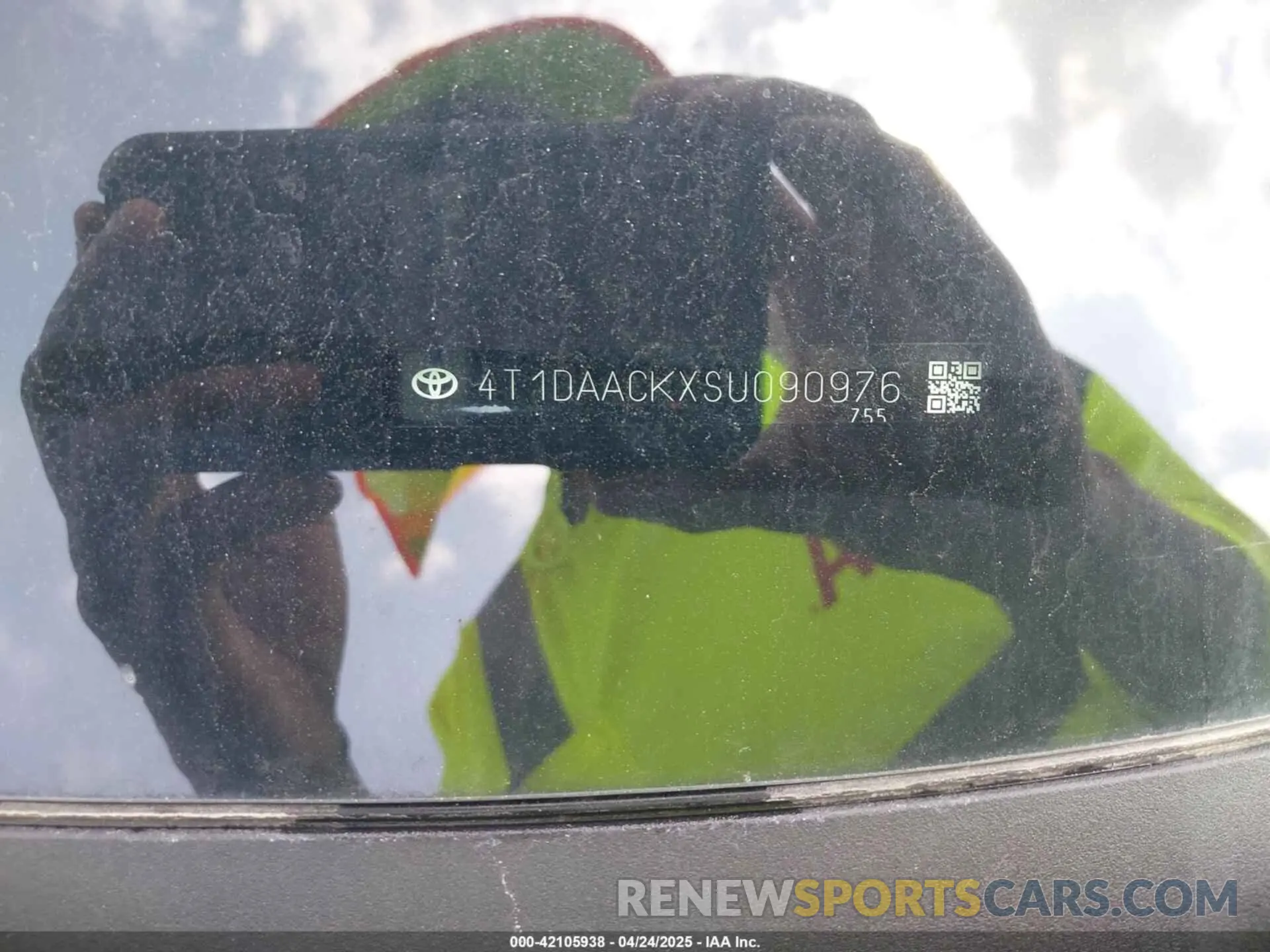 9 Photograph of a damaged car 4T1DAACKXSU090976 TOYOTA CAMRY 2025