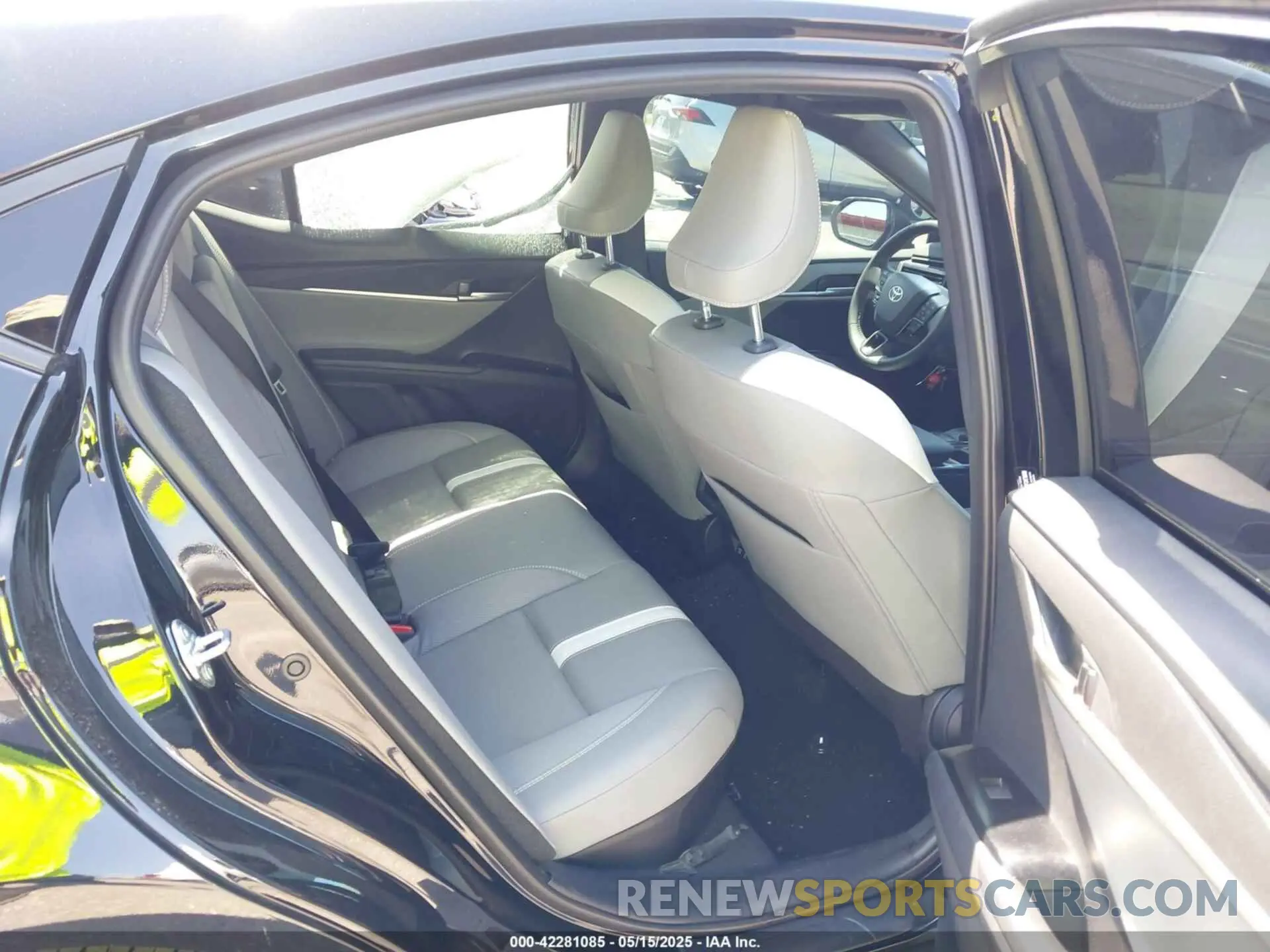 8 Фотография поврежденного автомобиля 4T1DAACKXSU102317 TOYOTA CAMRY 2025
