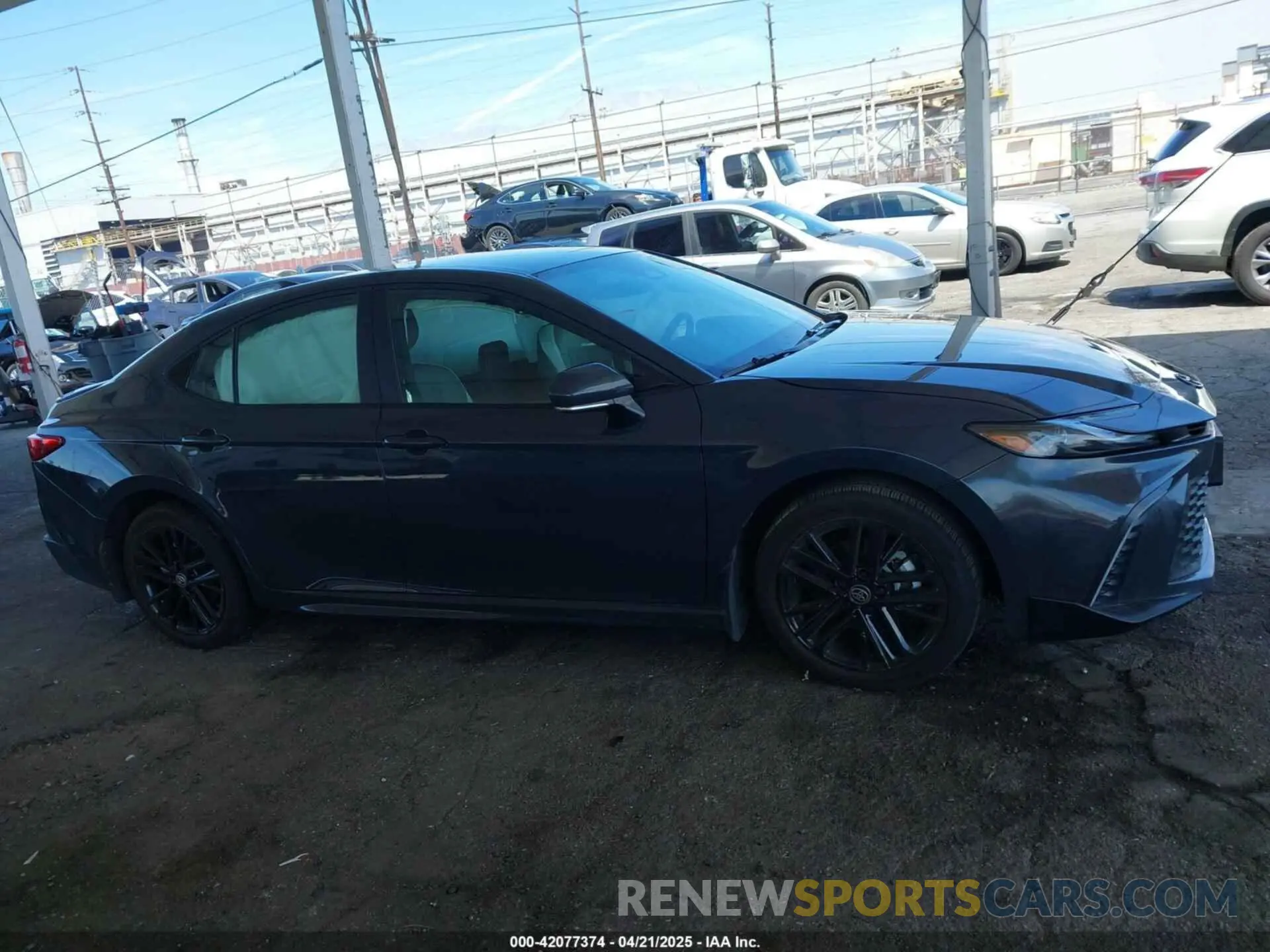 12 Фотография поврежденного автомобиля 4T1DAACKXSU119053 TOYOTA CAMRY 2025