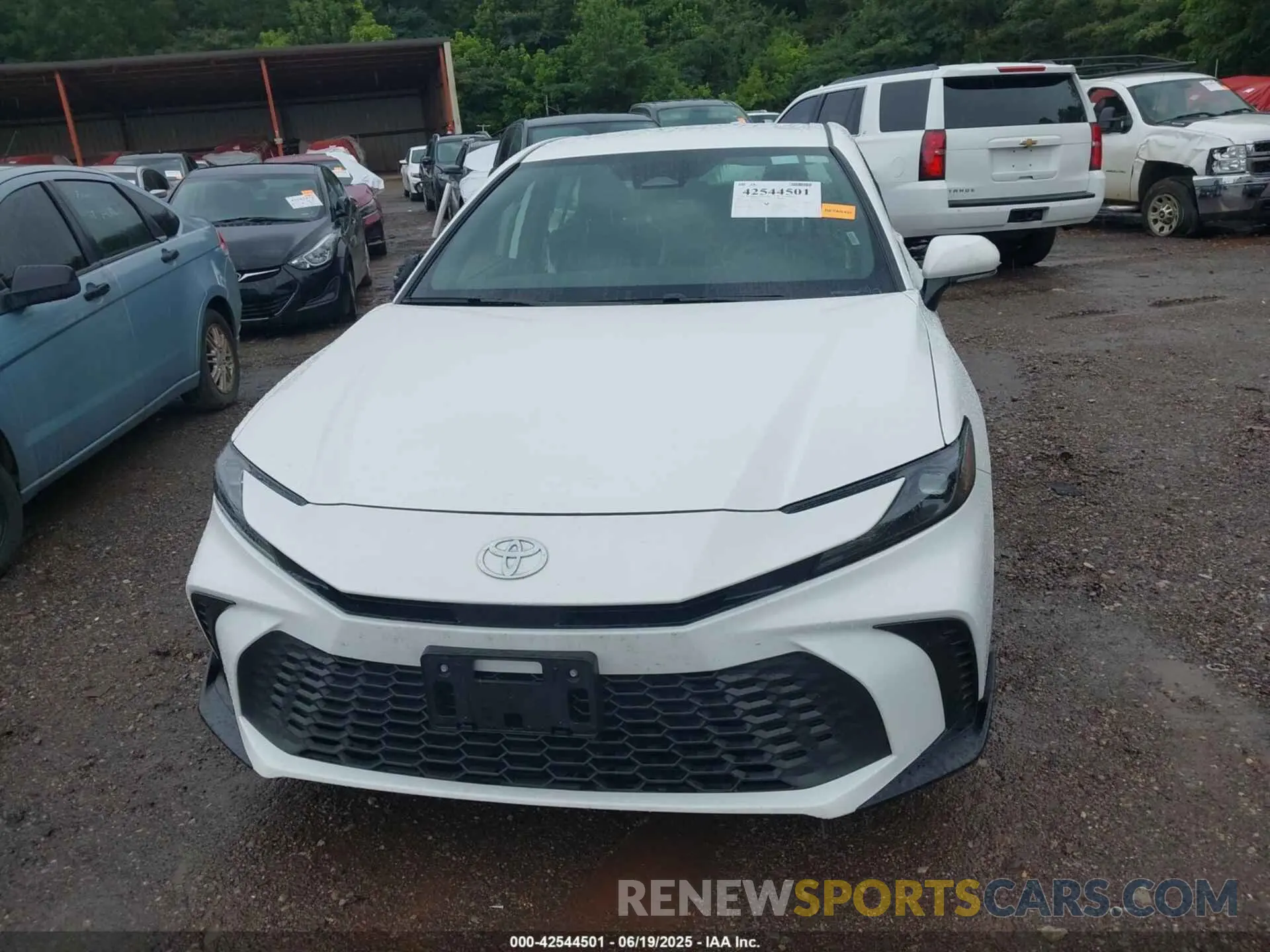 12 Photograph of a damaged car 4T1DAACKXSU128108 TOYOTA CAMRY 2025