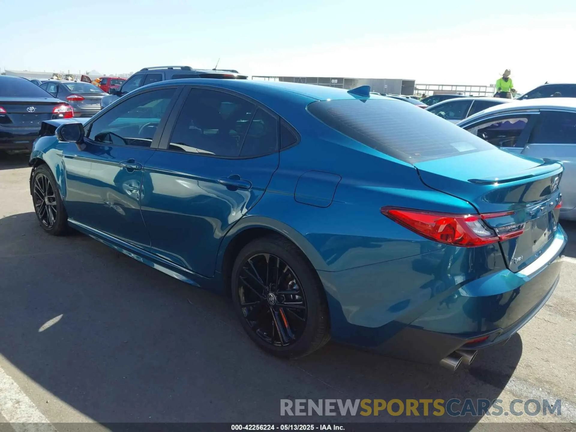 3 Фотография поврежденного автомобиля 4T1DAACKXSU505309 TOYOTA CAMRY 2025