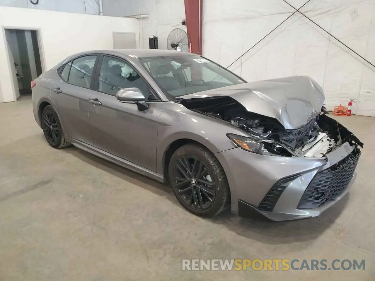 4 Photograph of a damaged car 4T1DAACKXSU519162 TOYOTA CAMRY 2025