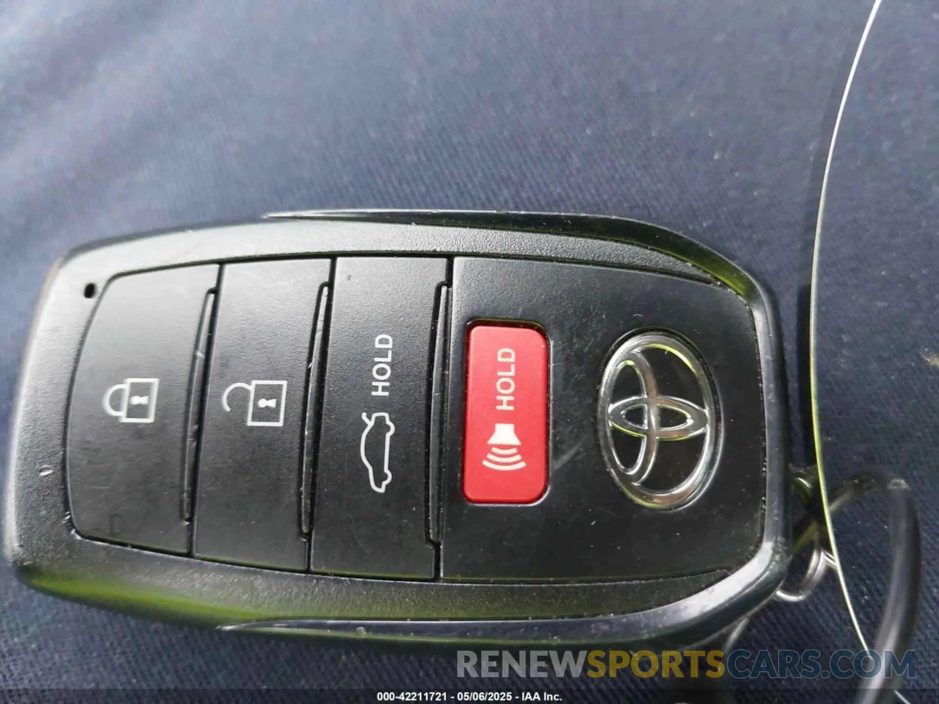 11 Photograph of a damaged car 4T1DAACKXSU526497 TOYOTA CAMRY 2025