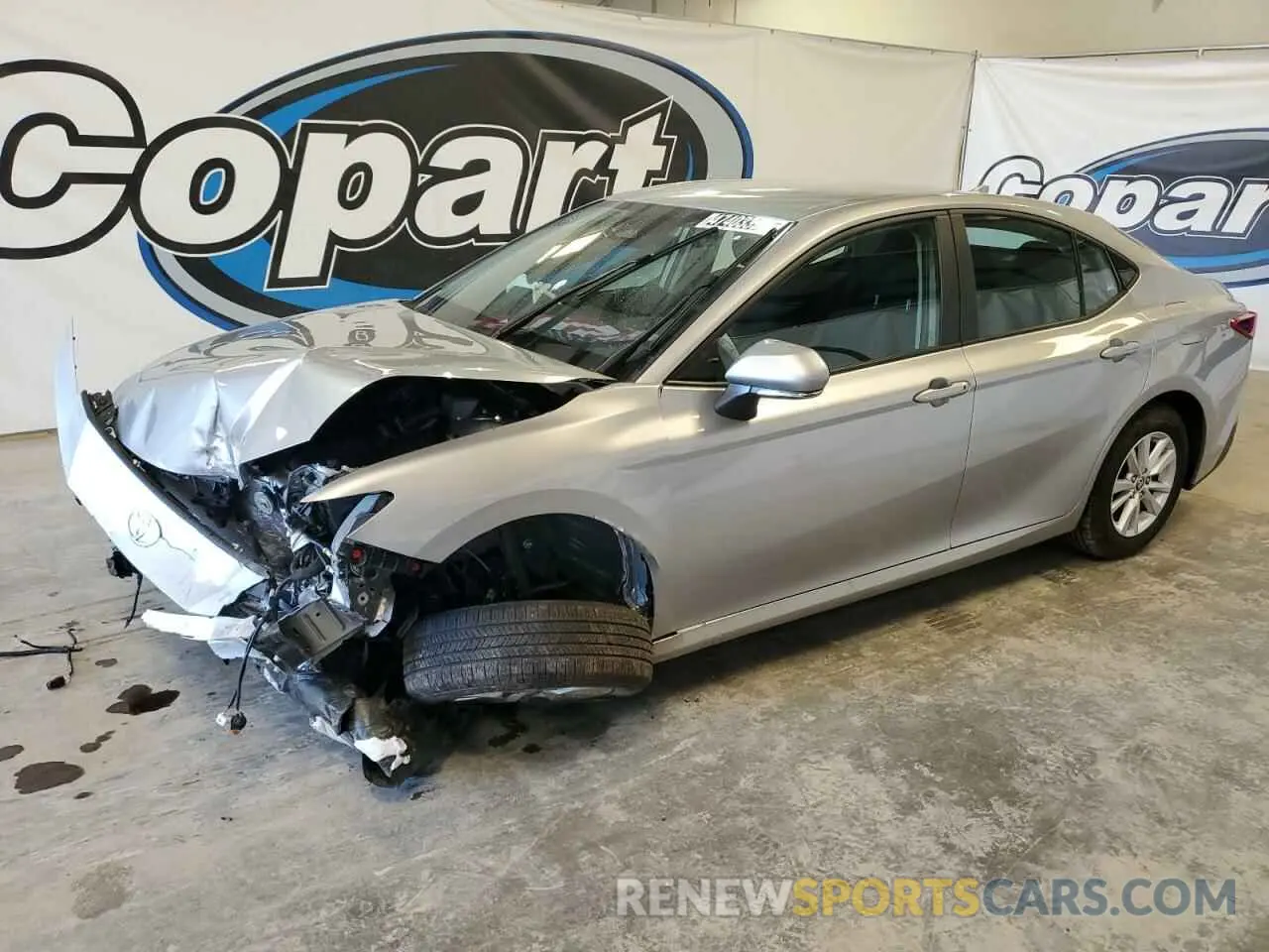1 Фотография поврежденного автомобиля 4T1DAACKXSU547687 TOYOTA CAMRY 2025