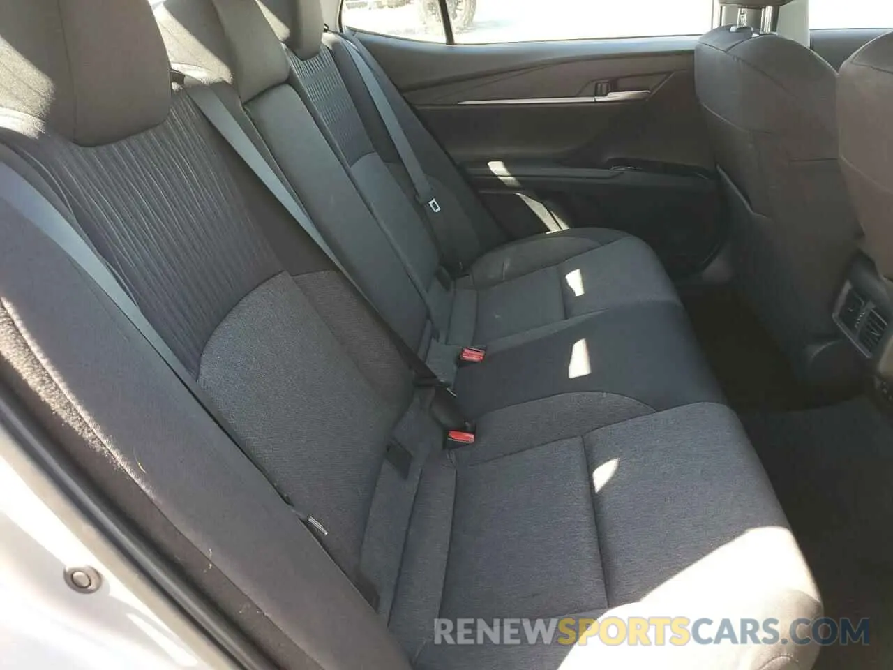 10 Фотография поврежденного автомобиля 4T1DAACKXSU547687 TOYOTA CAMRY 2025