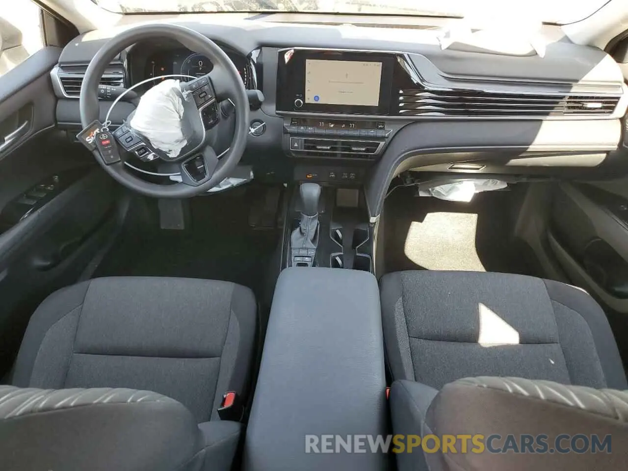8 Фотография поврежденного автомобиля 4T1DAACKXSU547687 TOYOTA CAMRY 2025
