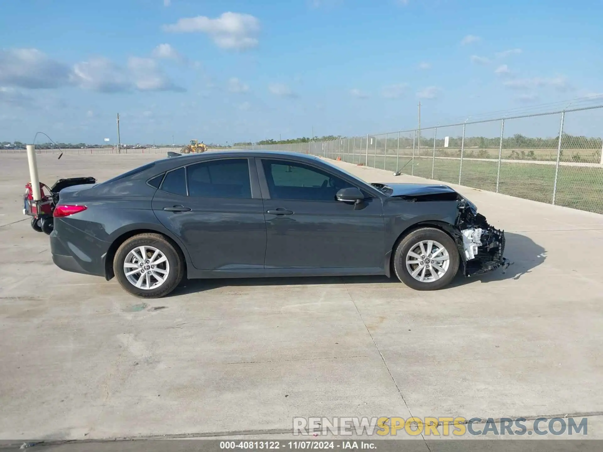 13 Photograph of a damaged car 4T1DAACKXSU547916 TOYOTA CAMRY 2025