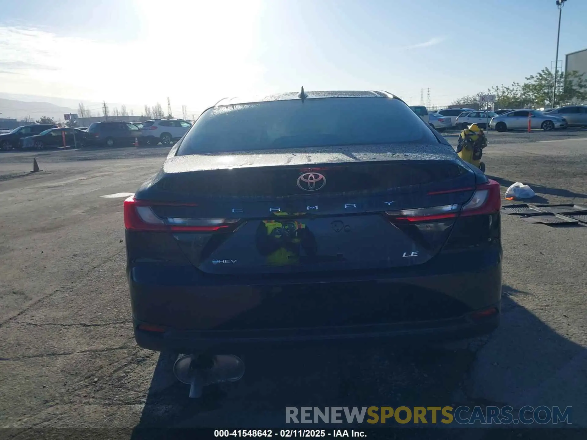 16 Photograph of a damaged car 4T1DAACKXSU576221 TOYOTA CAMRY 2025