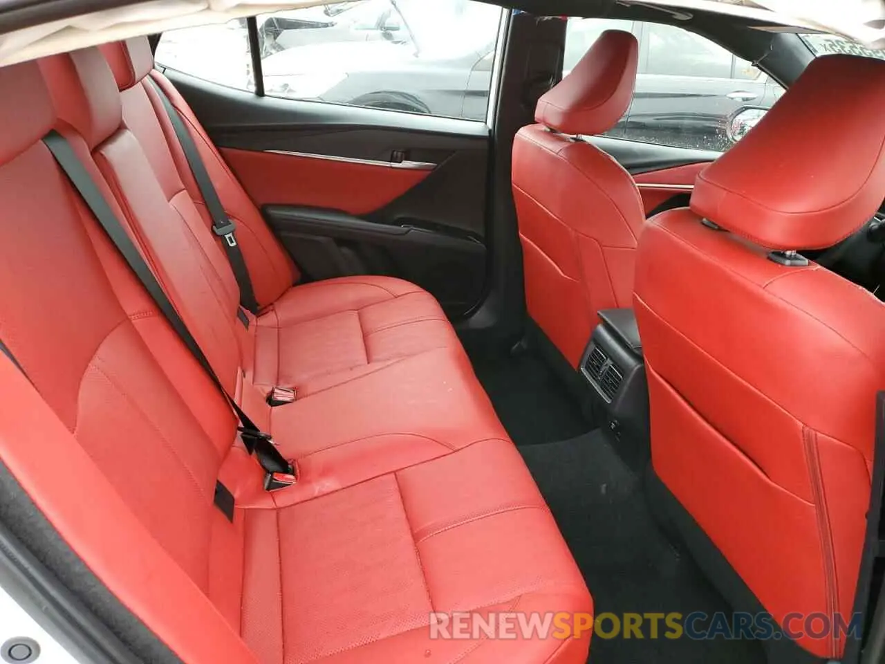 10 Фотография поврежденного автомобиля 4T1DBADK0SU005171 TOYOTA CAMRY 2025