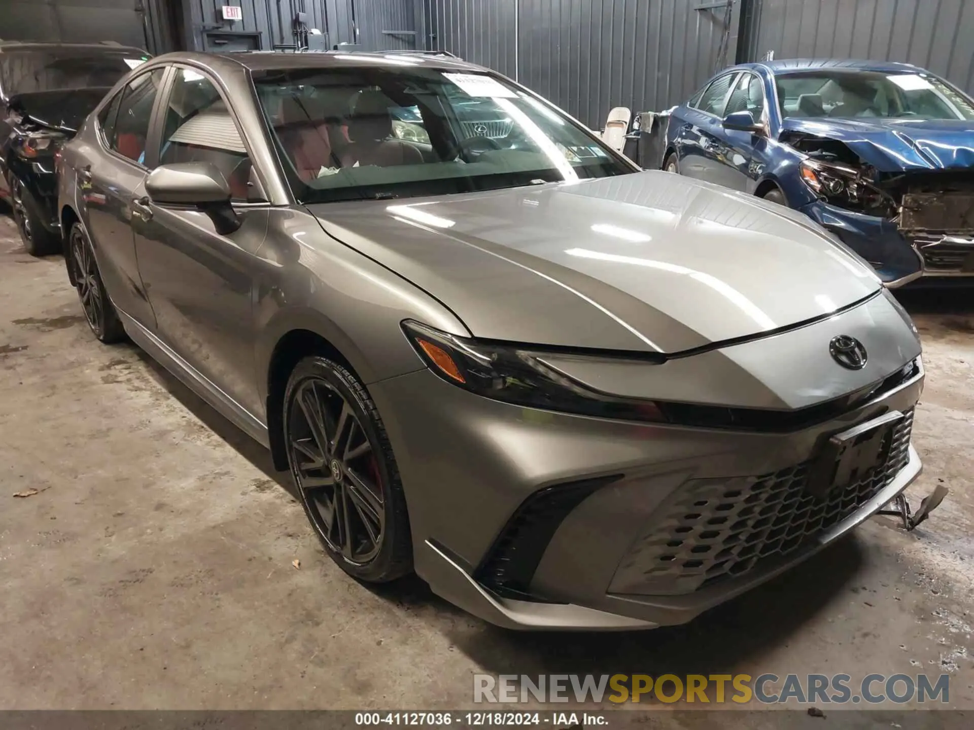 1 Фотография поврежденного автомобиля 4T1DBADK0SU503158 TOYOTA CAMRY 2025