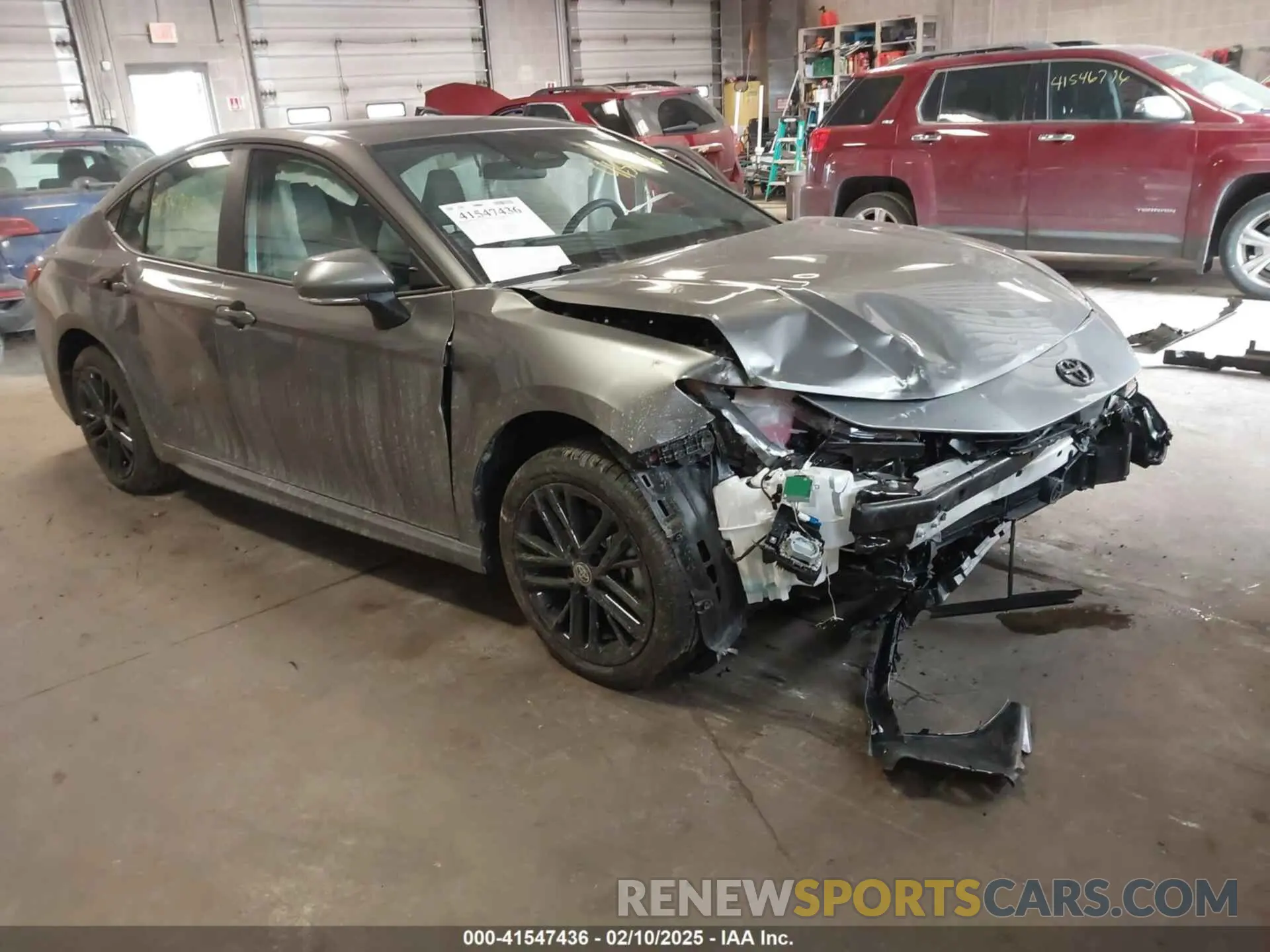 1 Photograph of a damaged car 4T1DBADK0SU518923 TOYOTA CAMRY 2025