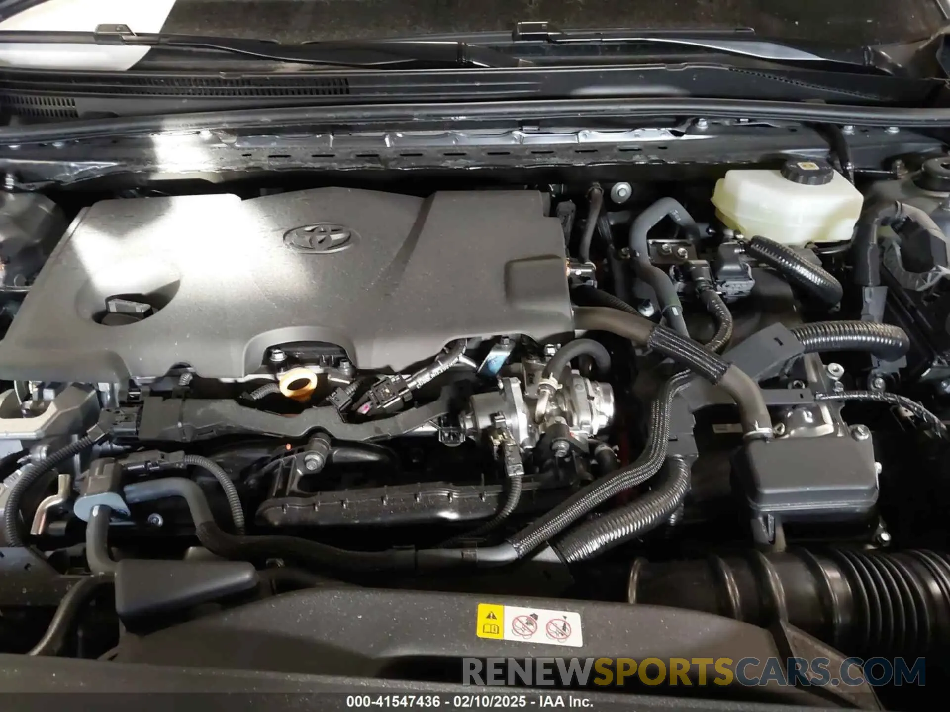 10 Photograph of a damaged car 4T1DBADK0SU518923 TOYOTA CAMRY 2025