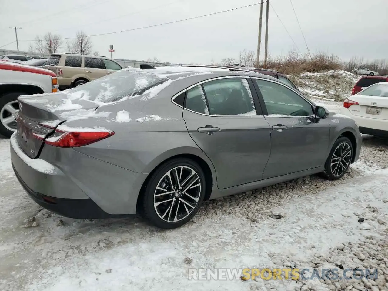 3 Фотография поврежденного автомобиля 4T1DBADK0SU523152 TOYOTA CAMRY 2025