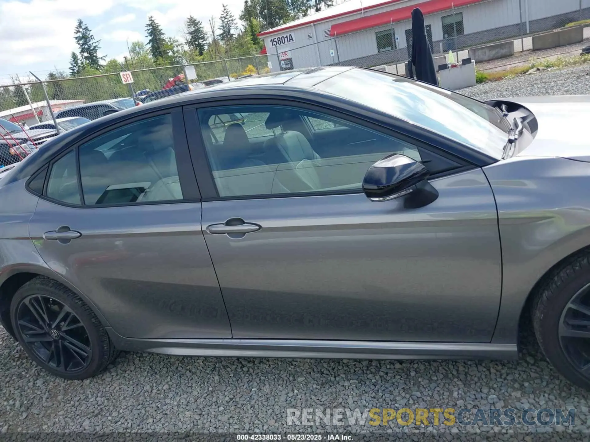 14 Photograph of a damaged car 4T1DBADK0SU524298 TOYOTA CAMRY 2025