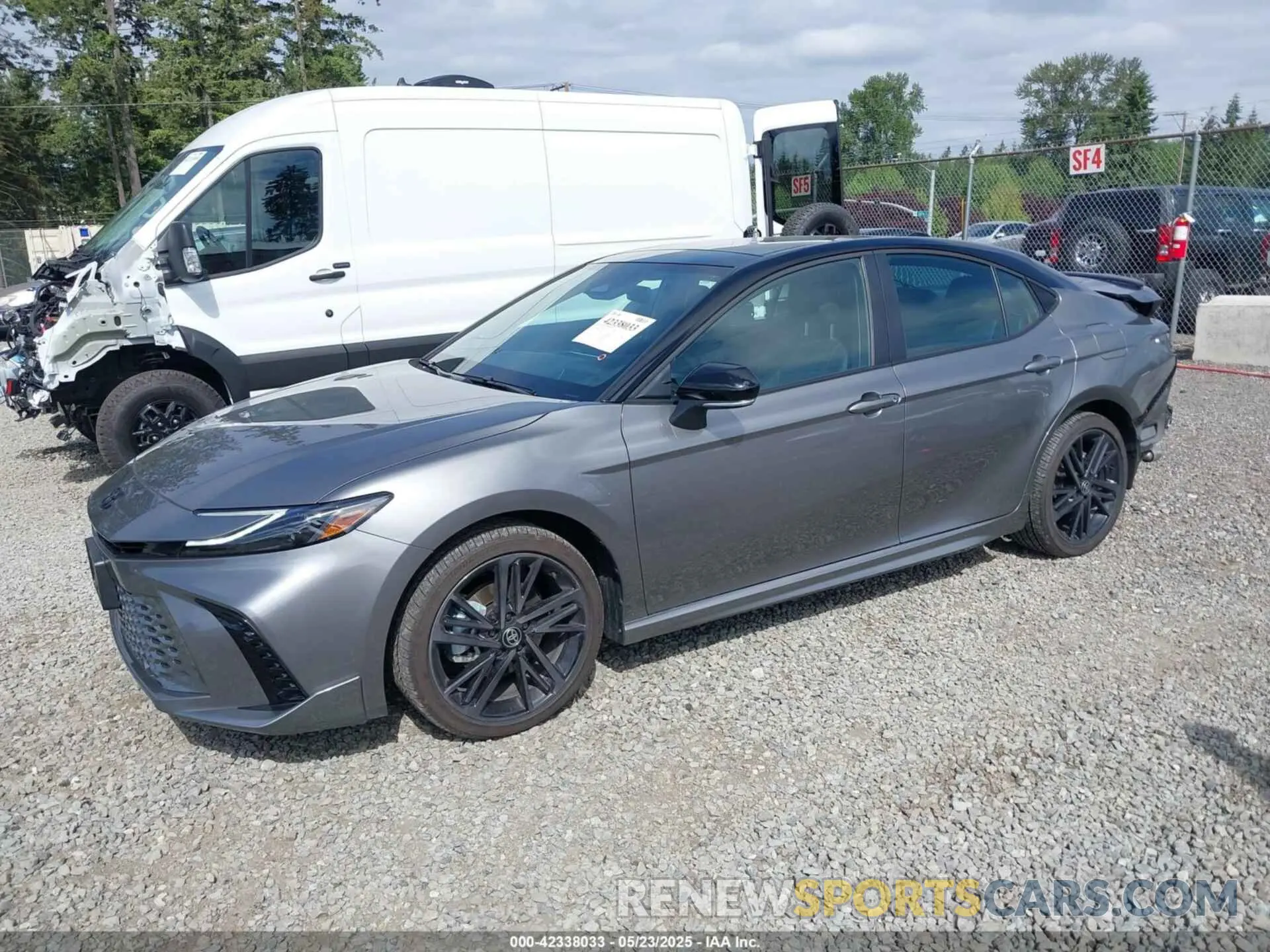 2 Photograph of a damaged car 4T1DBADK0SU524298 TOYOTA CAMRY 2025