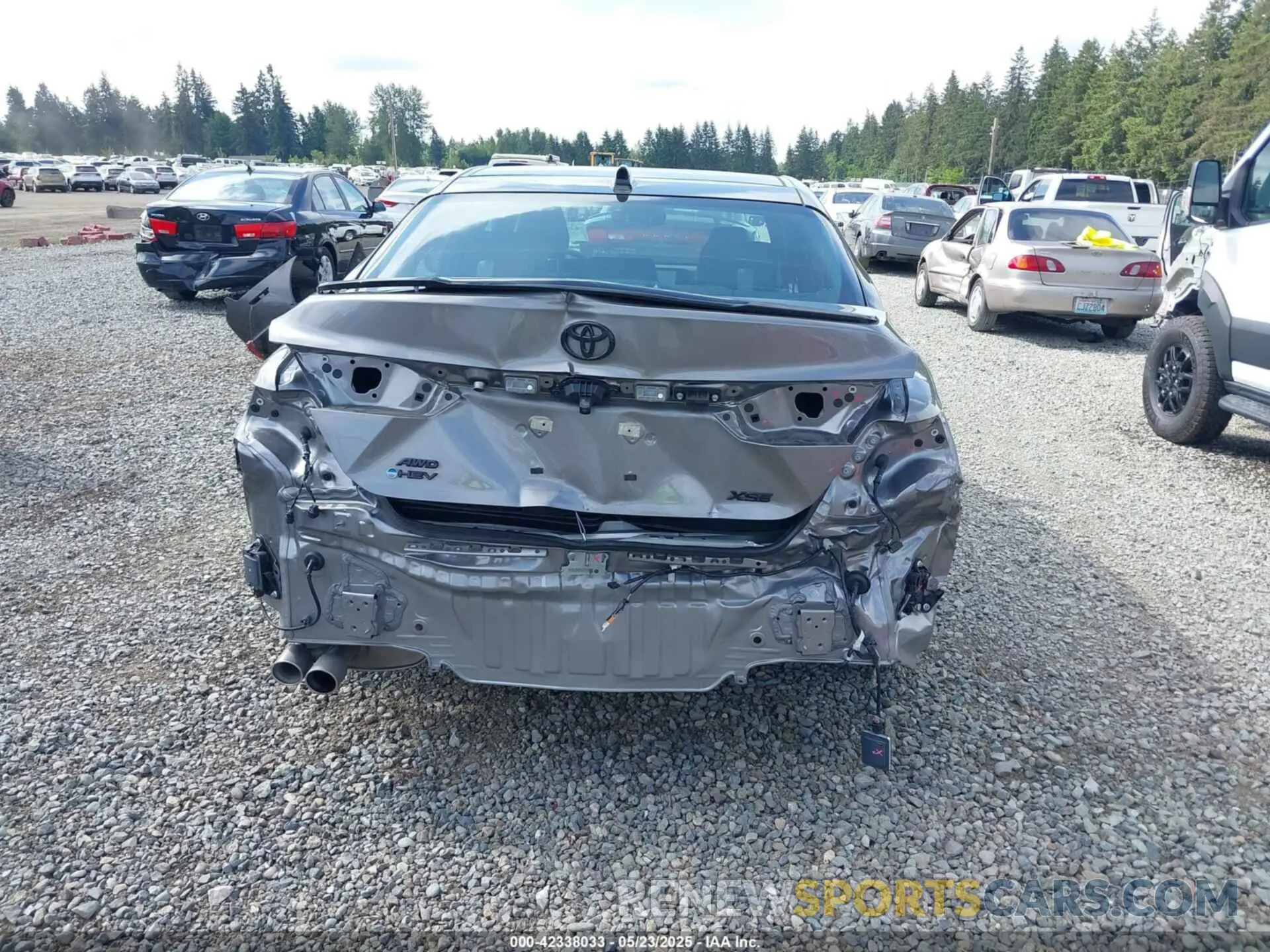 6 Photograph of a damaged car 4T1DBADK0SU524298 TOYOTA CAMRY 2025