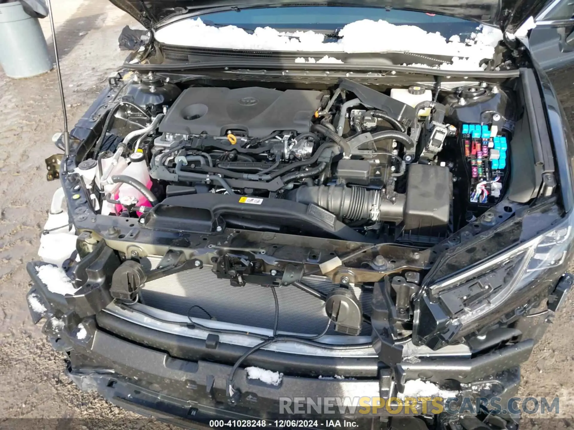10 Фотография поврежденного автомобиля 4T1DBADK1SU006264 TOYOTA CAMRY 2025