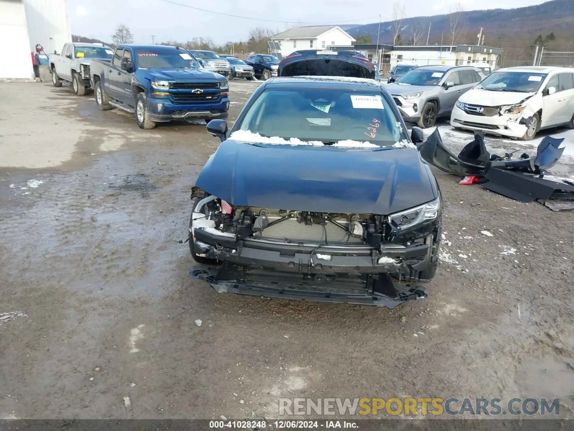 13 Фотография поврежденного автомобиля 4T1DBADK1SU006264 TOYOTA CAMRY 2025