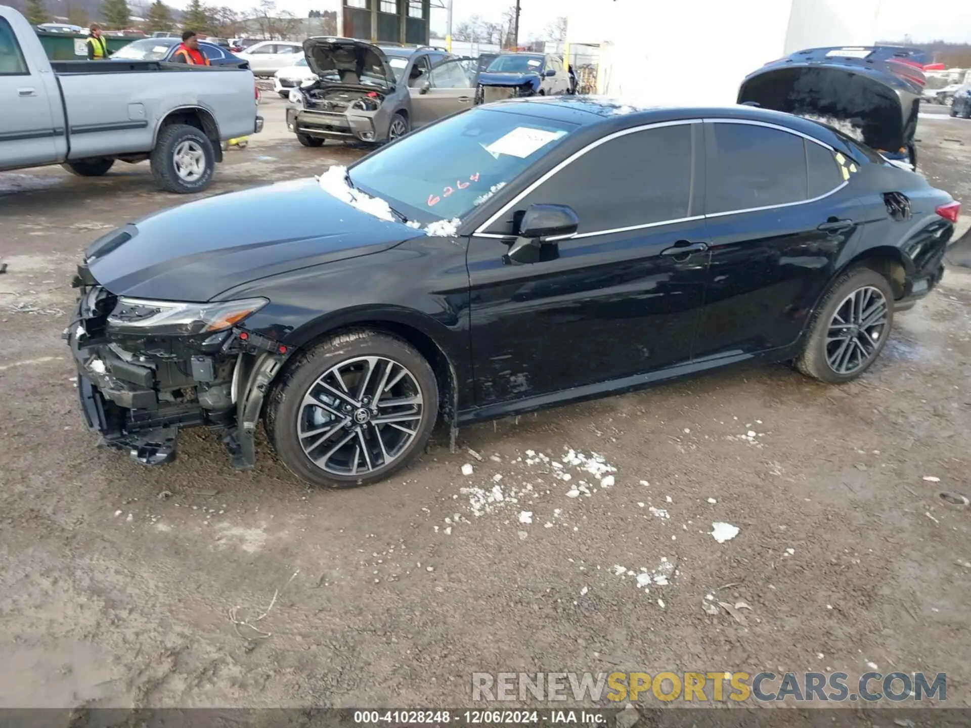 2 Фотография поврежденного автомобиля 4T1DBADK1SU006264 TOYOTA CAMRY 2025