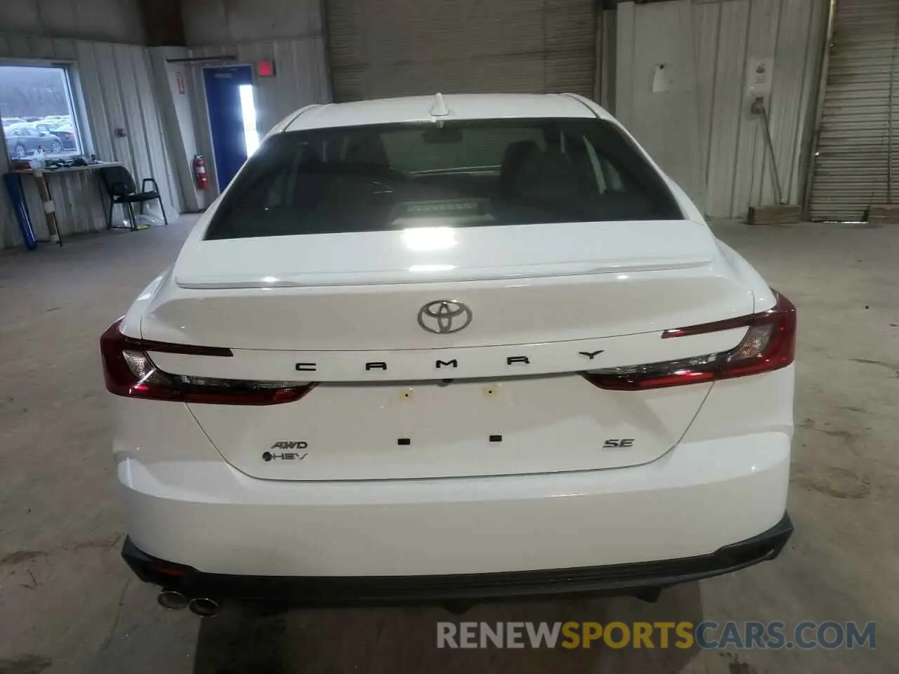 6 Фотография поврежденного автомобиля 4T1DBADK1SU019628 TOYOTA CAMRY 2025