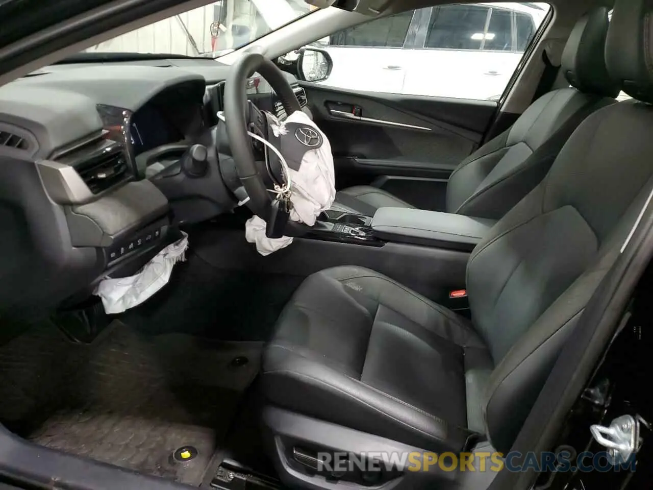 7 Photograph of a damaged car 4T1DBADK1SU511009 TOYOTA CAMRY 2025