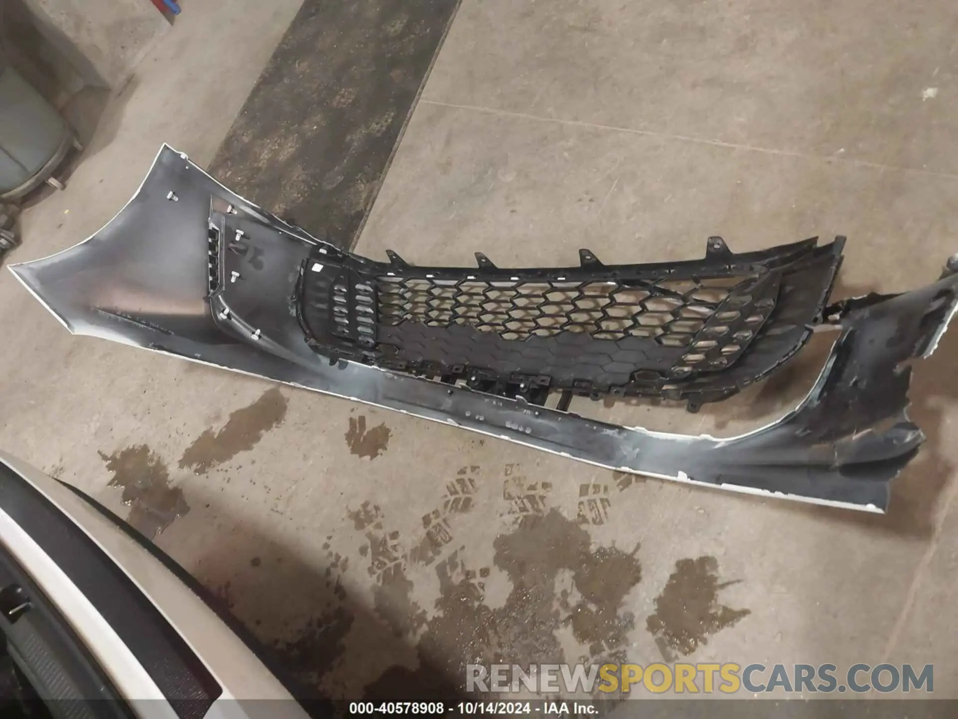 12 Photograph of a damaged car 4T1DBADK2SU508832 TOYOTA CAMRY 2025