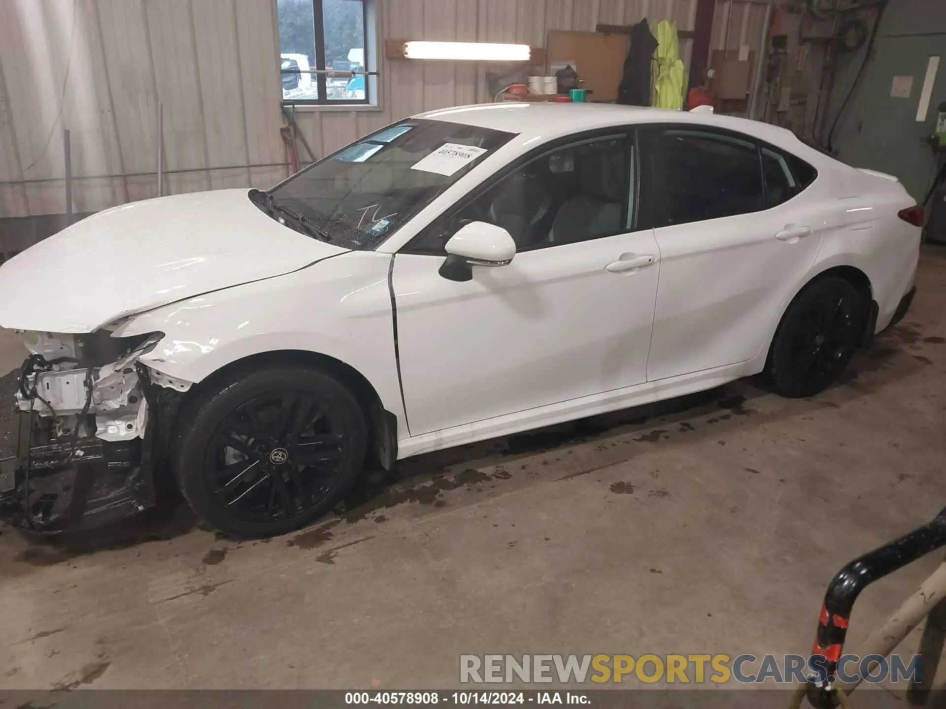 15 Photograph of a damaged car 4T1DBADK2SU508832 TOYOTA CAMRY 2025