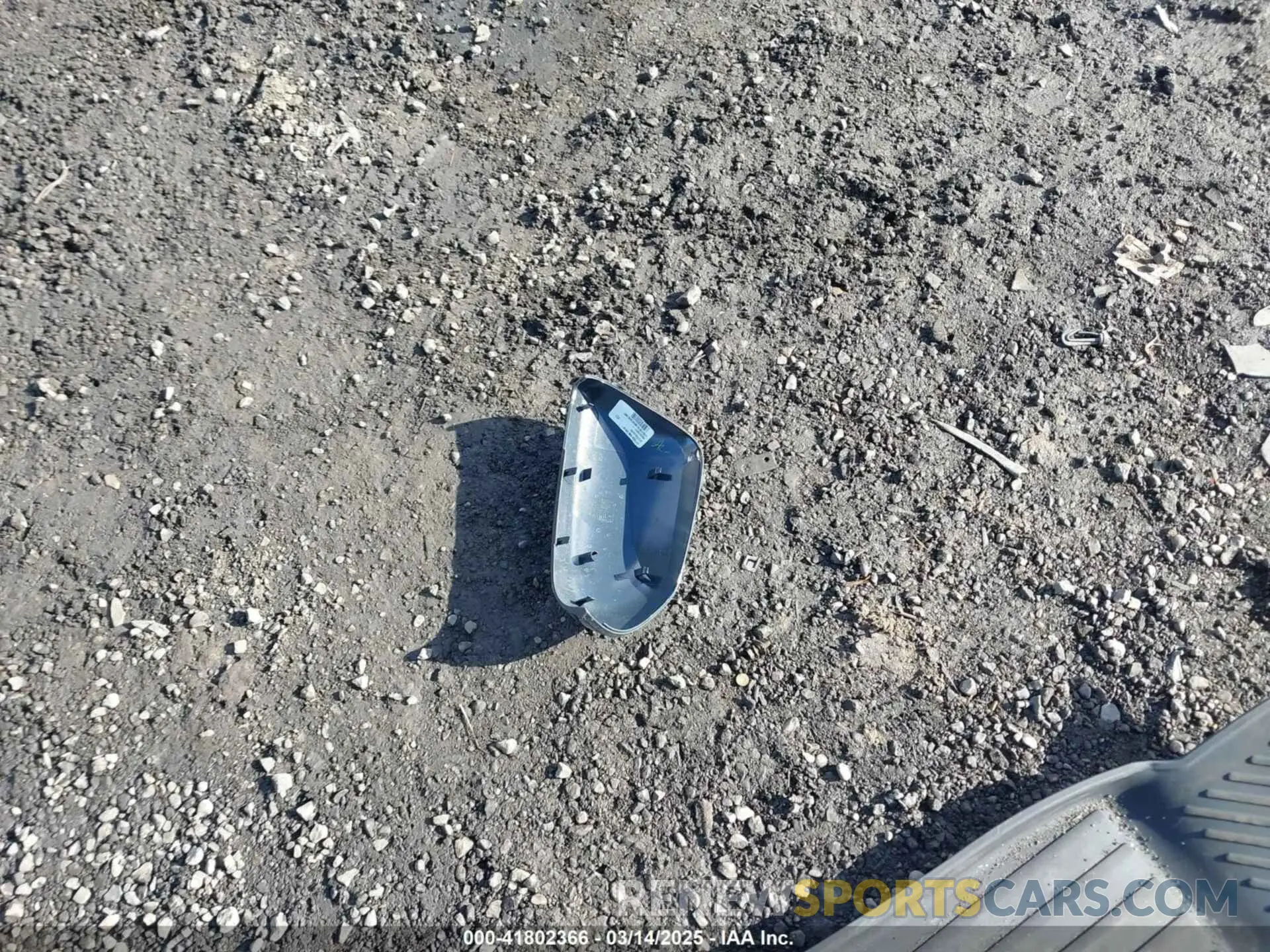 12 Фотография поврежденного автомобиля 4T1DBADK2SU521774 TOYOTA CAMRY 2025