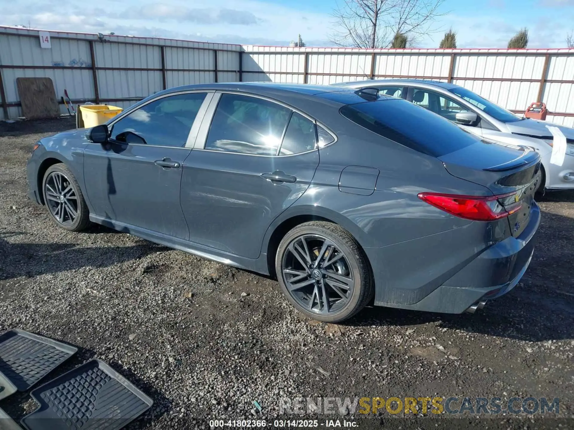 3 Фотография поврежденного автомобиля 4T1DBADK2SU521774 TOYOTA CAMRY 2025