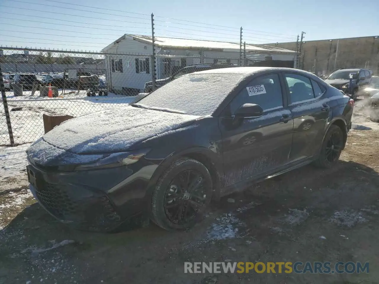 1 Фотография поврежденного автомобиля 4T1DBADK3SU018044 TOYOTA CAMRY 2025