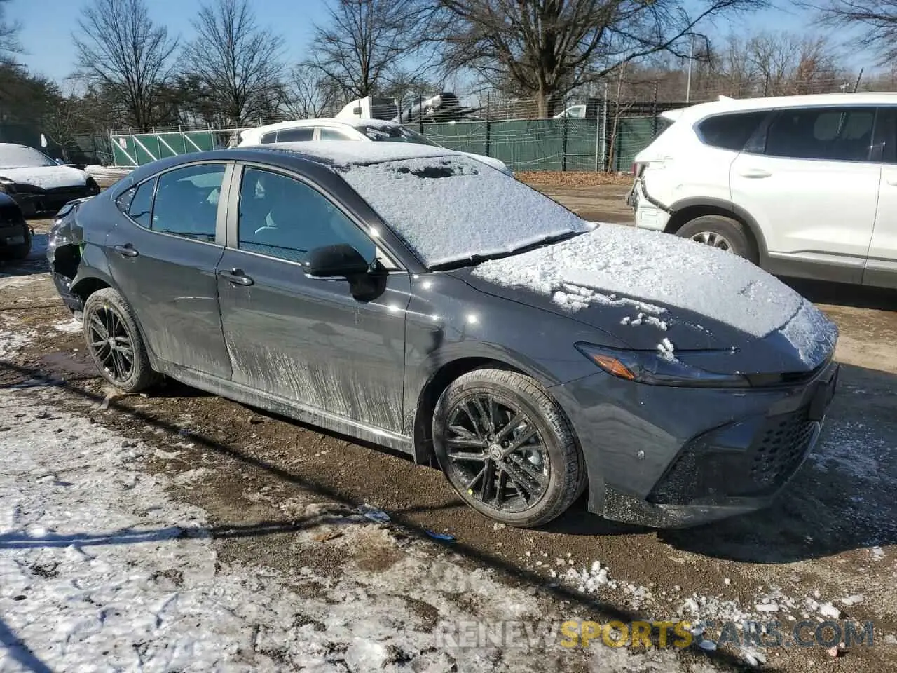 4 Фотография поврежденного автомобиля 4T1DBADK3SU018044 TOYOTA CAMRY 2025