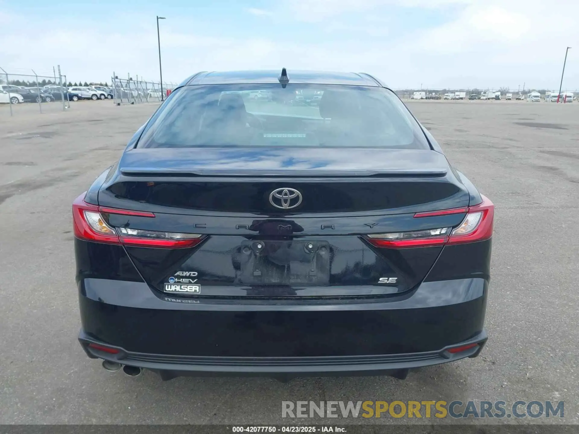 16 Фотография поврежденного автомобиля 4T1DBADK3SU506409 TOYOTA CAMRY 2025