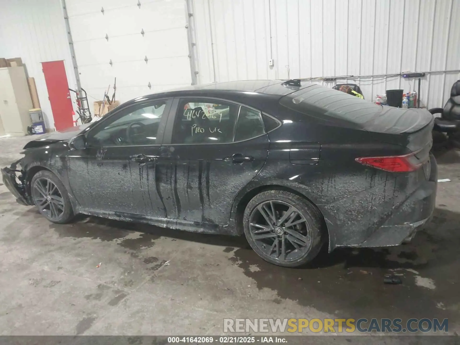 14 Фотография поврежденного автомобиля 4T1DBADK3SU509830 TOYOTA CAMRY 2025