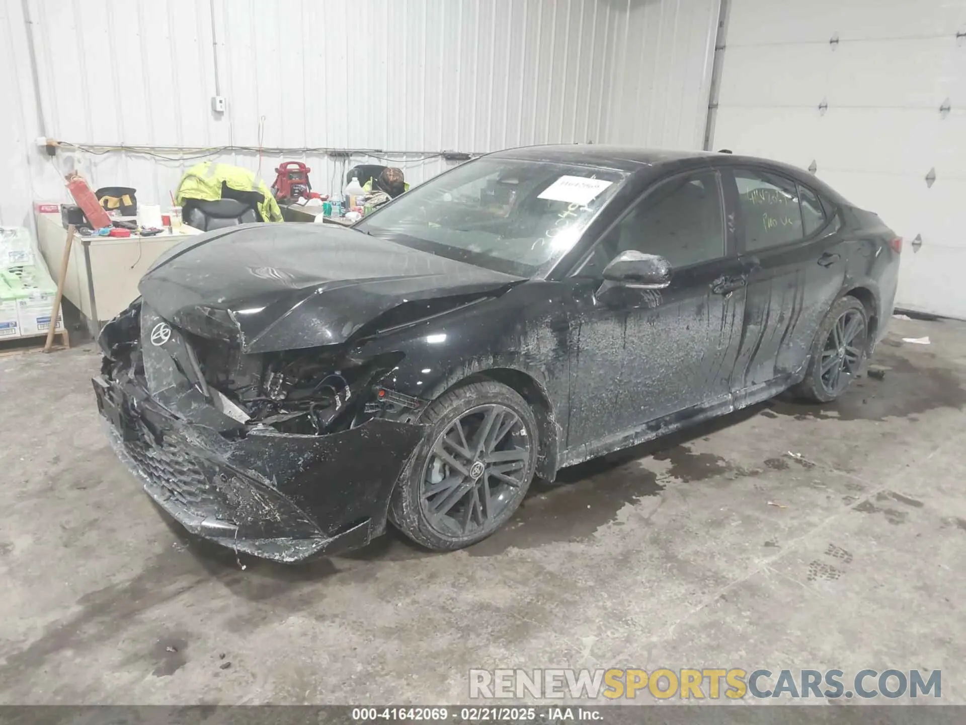2 Фотография поврежденного автомобиля 4T1DBADK3SU509830 TOYOTA CAMRY 2025