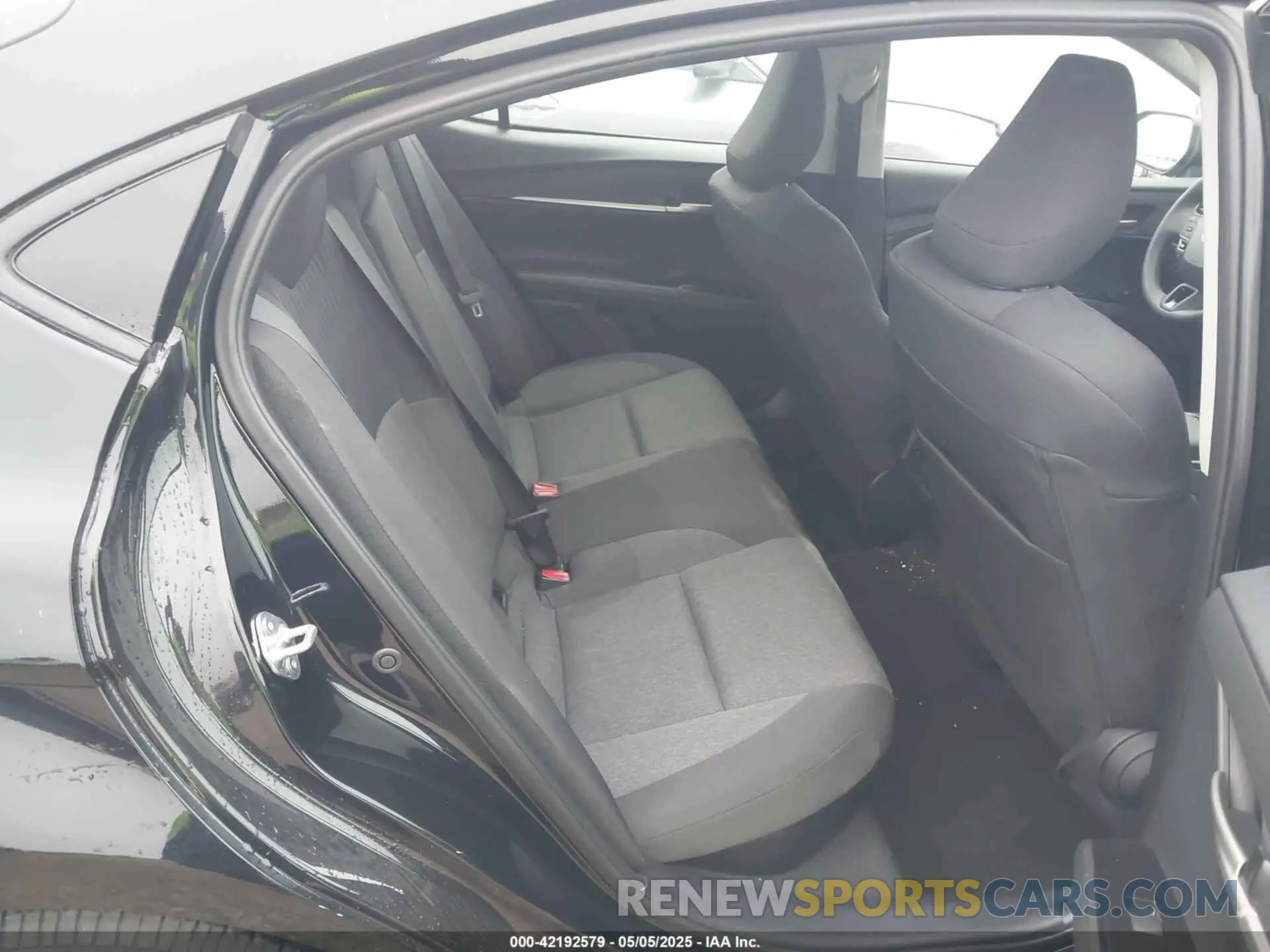 8 Photograph of a damaged car 4T1DBADK4SU004184 TOYOTA CAMRY 2025
