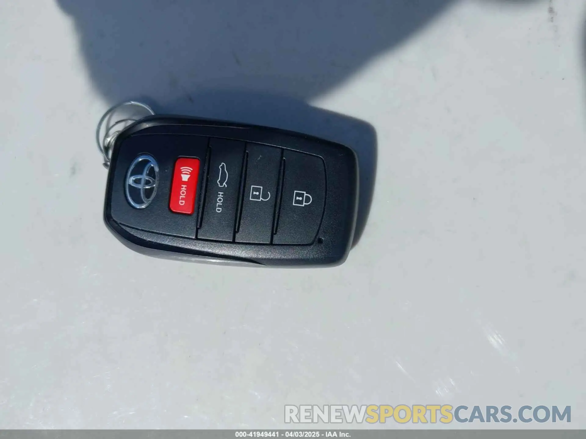 11 Фотография поврежденного автомобиля 4T1DBADK4SU011099 TOYOTA CAMRY 2025