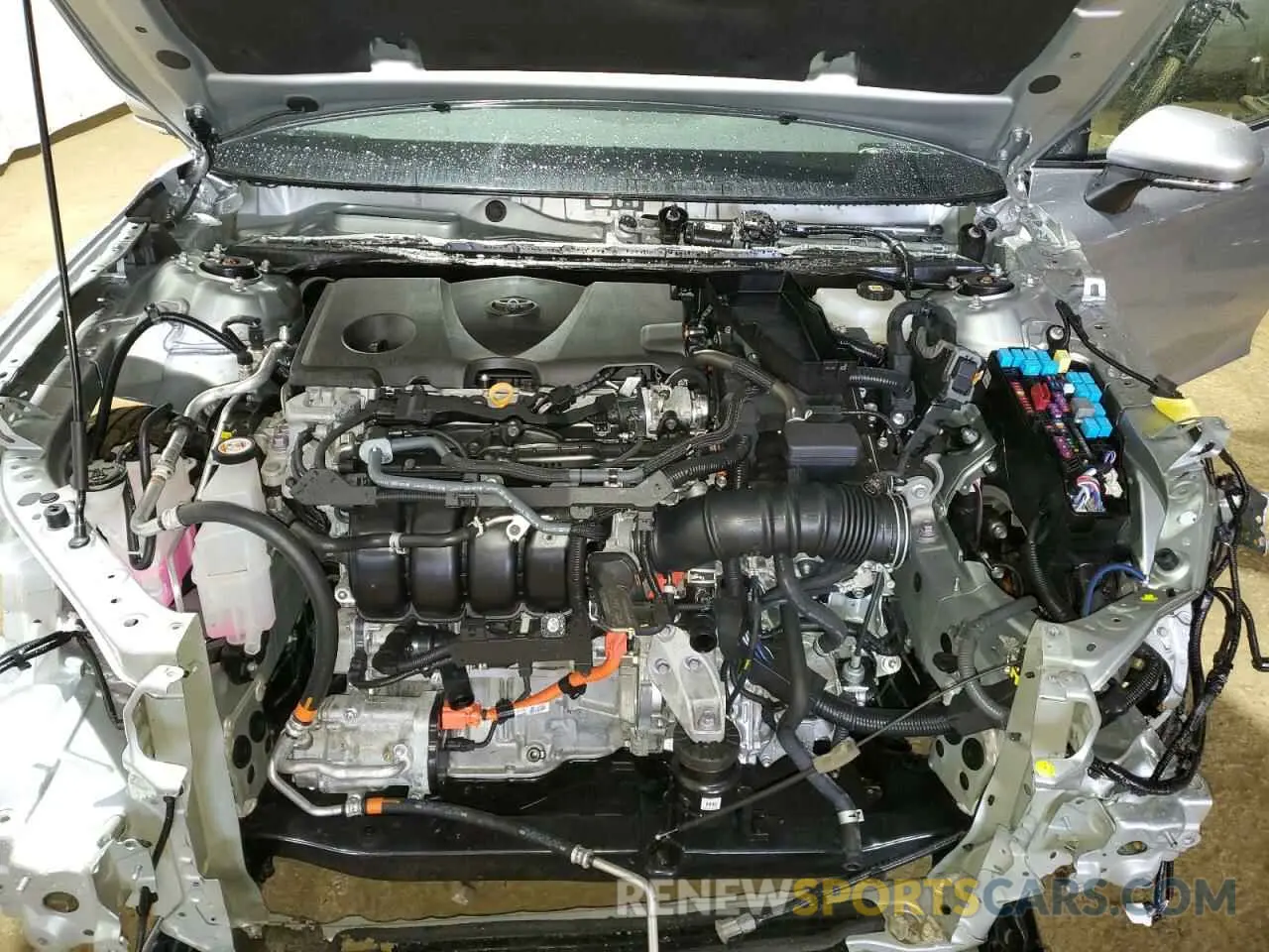 11 Фотография поврежденного автомобиля 4T1DBADK4SU011300 TOYOTA CAMRY 2025