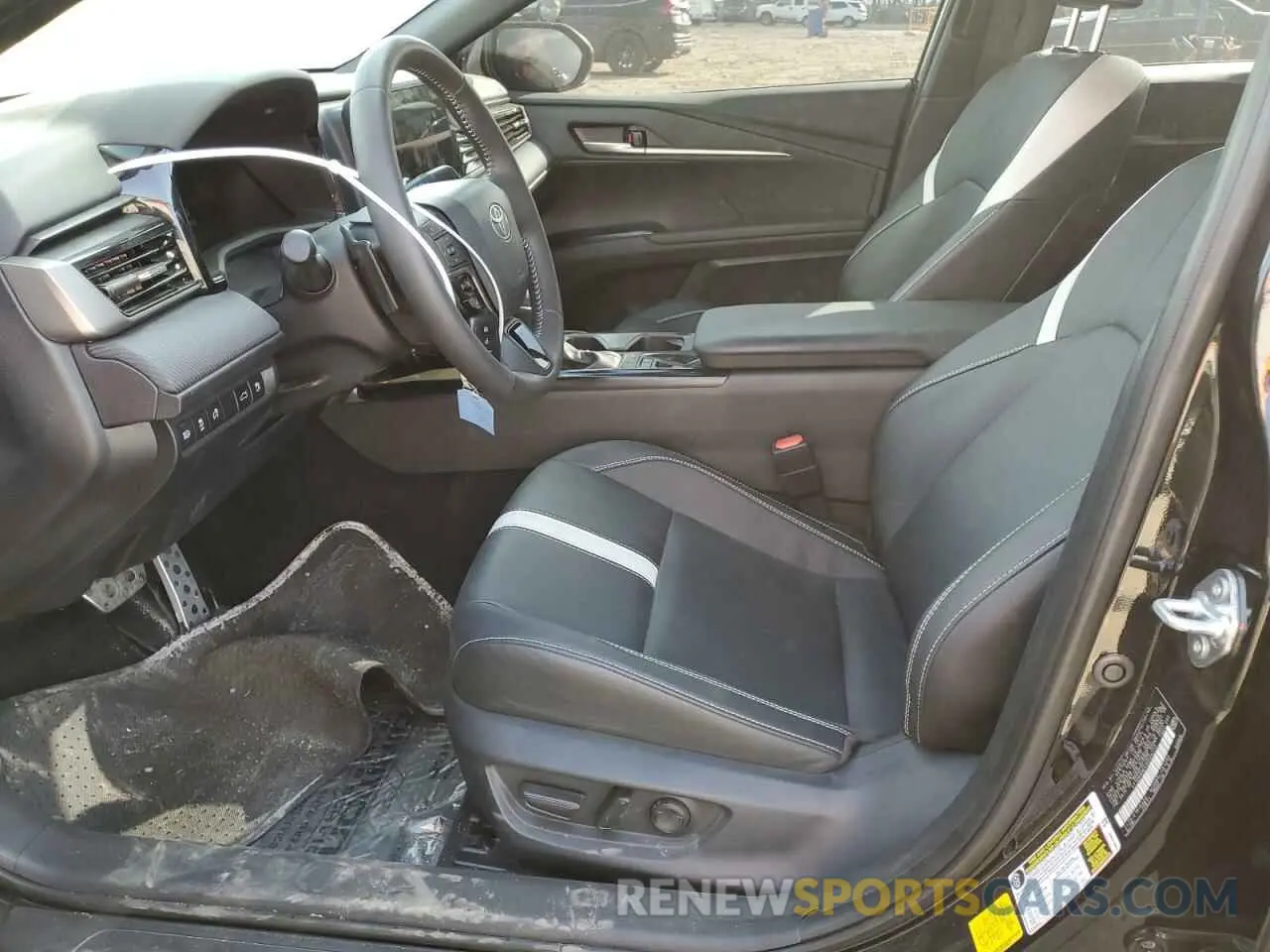 7 Photograph of a damaged car 4T1DBADK4SU504233 TOYOTA CAMRY 2025