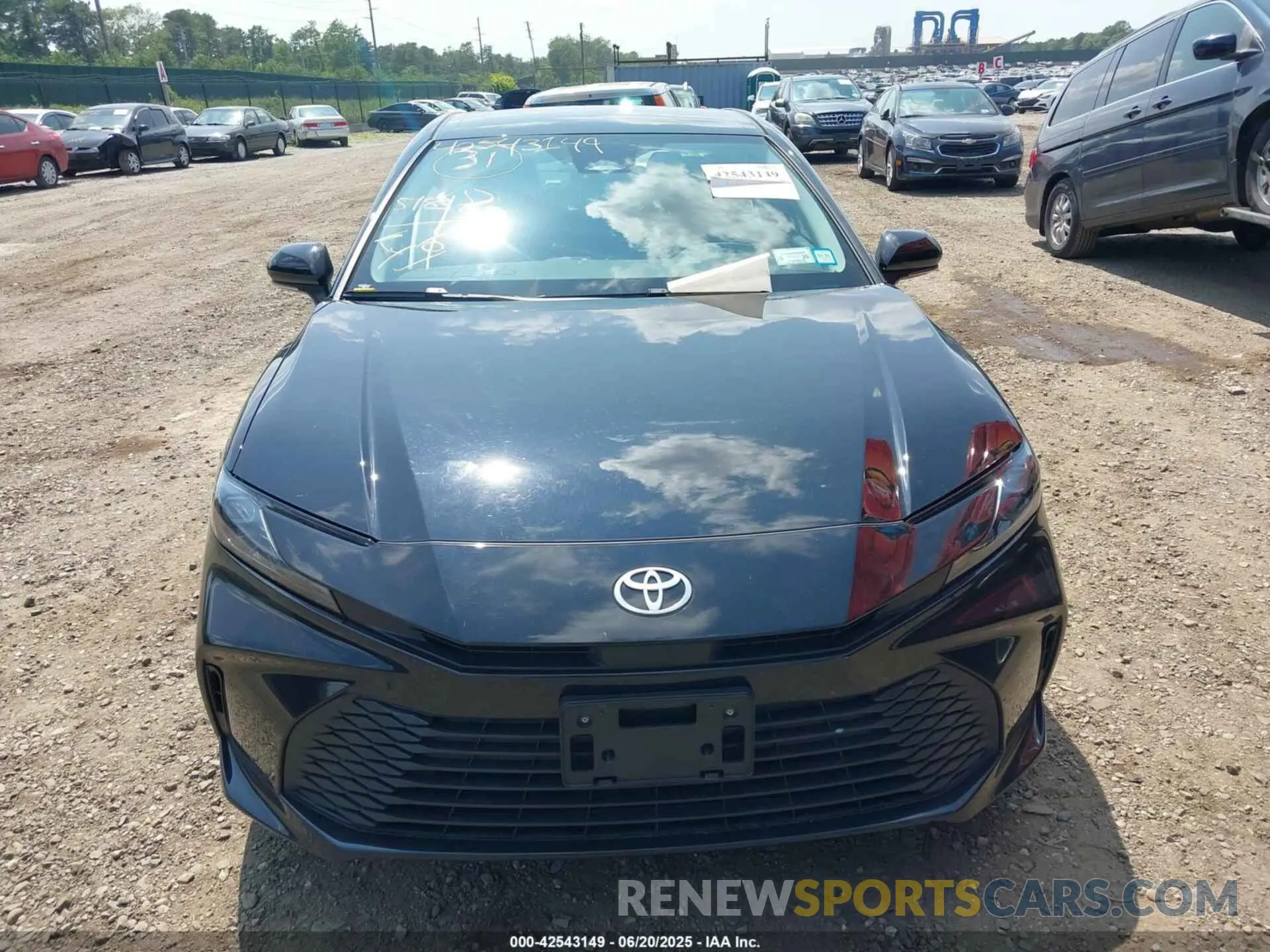 12 Фотография поврежденного автомобиля 4T1DBADK4SU509576 TOYOTA CAMRY 2025
