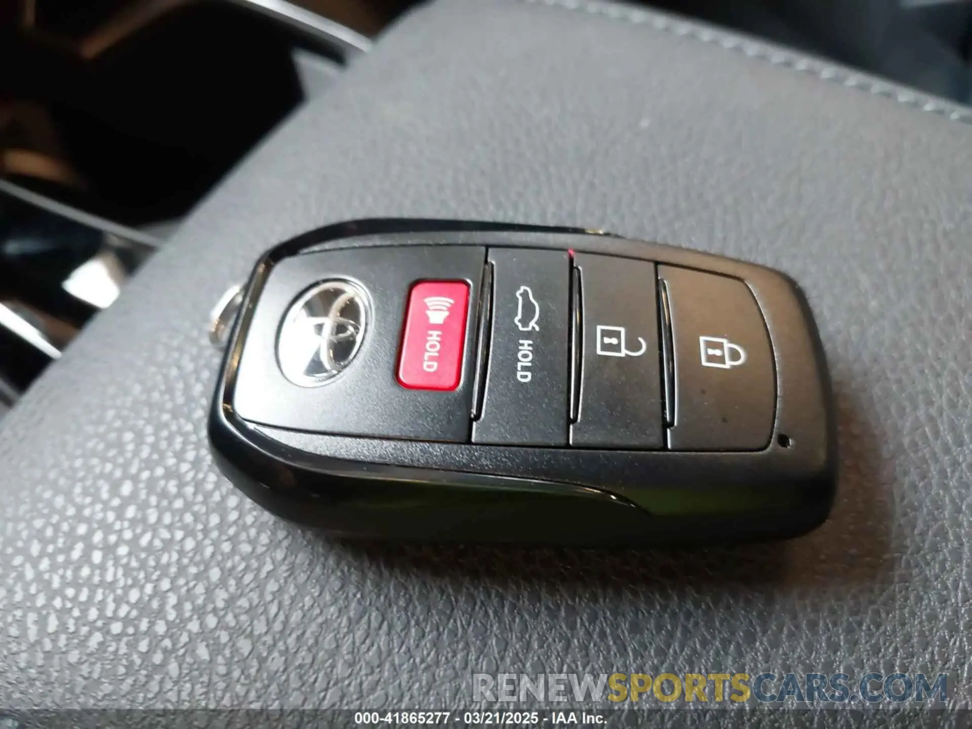 11 Фотография поврежденного автомобиля 4T1DBADK4SU520156 TOYOTA CAMRY 2025